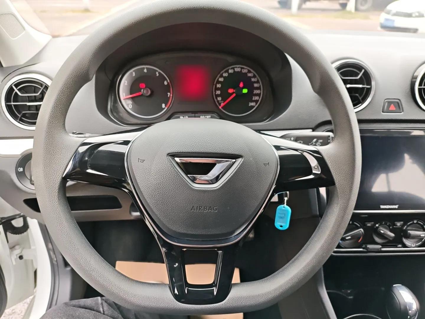 Jetta VA3 2019 1.5L Automatic Enjoyment Edition — миниатюра 12