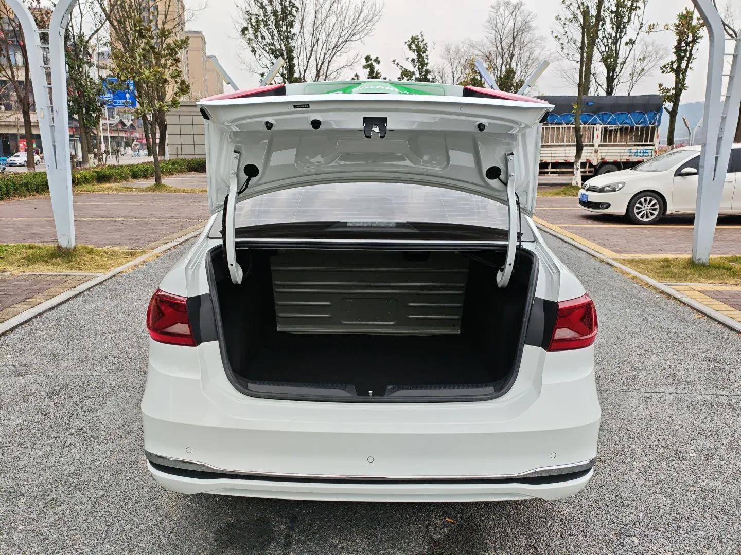 Jetta VA3 2019 1.5L Automatic Enjoyment Edition — миниатюра 19