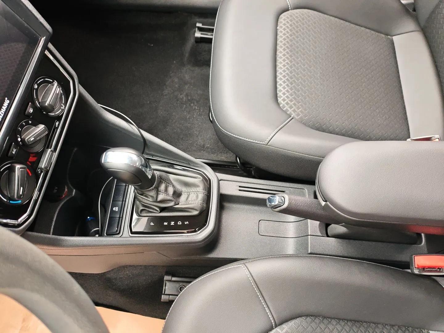 Jetta VA3 2019 1.5L Automatic Enjoyment Edition — миниатюра 20