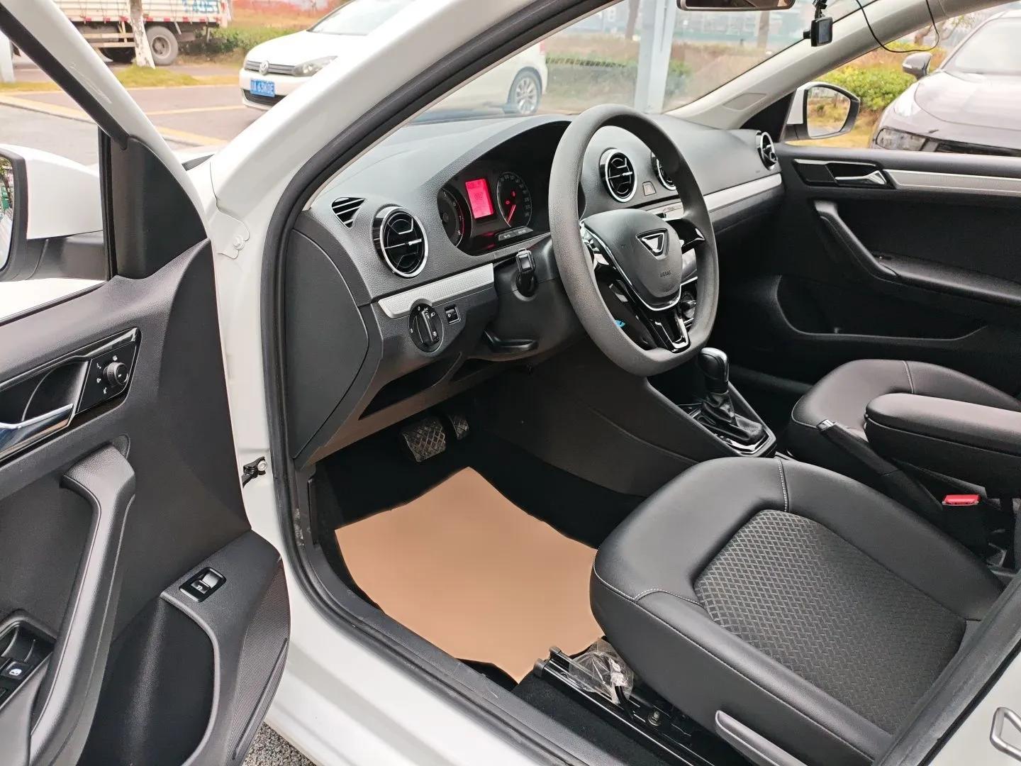 Jetta VA3 2019 1.5L Automatic Enjoyment Edition — миниатюра 22