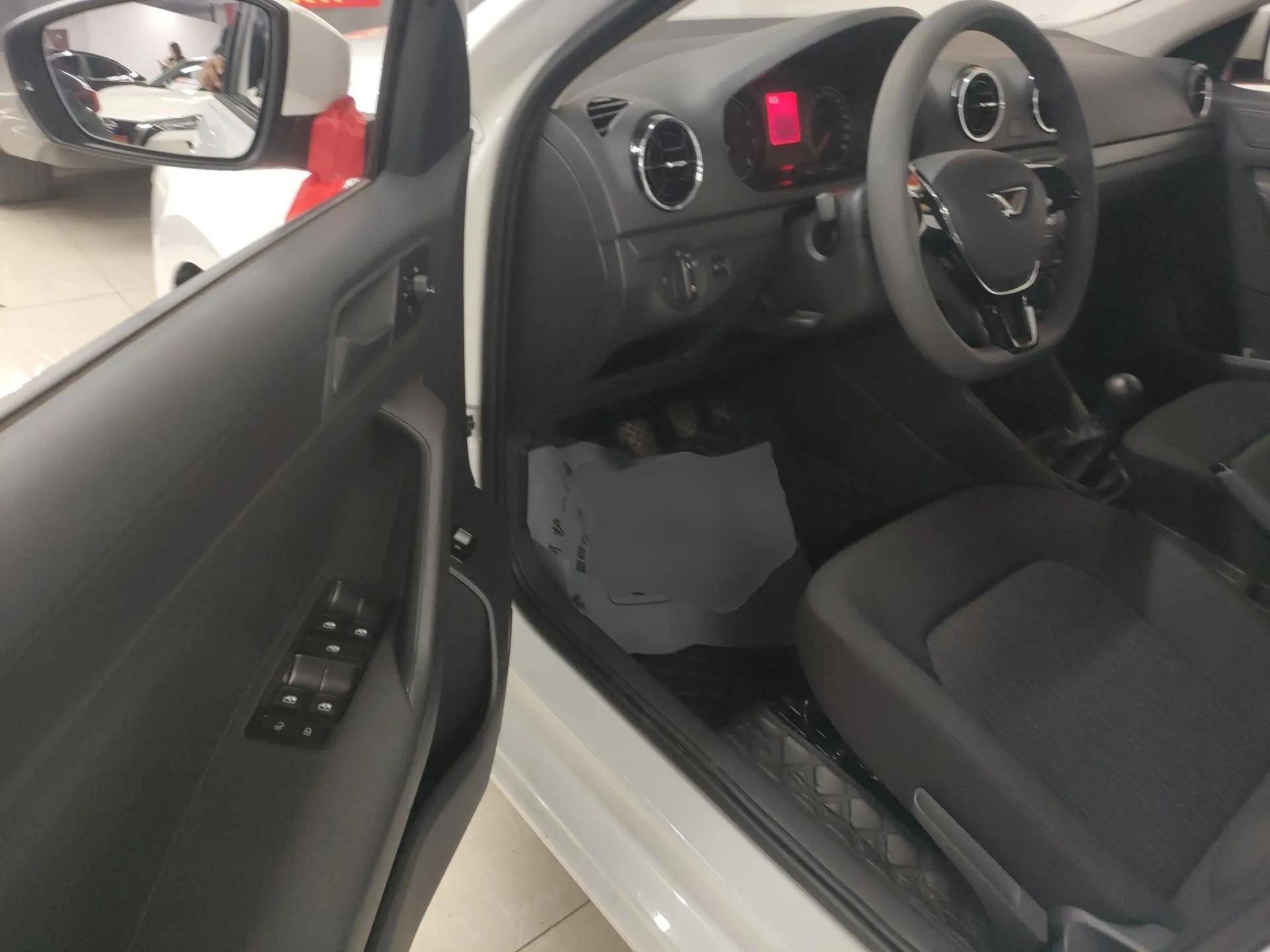Jetta VA3 2024 1.5L Manual Entry-Level Version — миниатюра 18