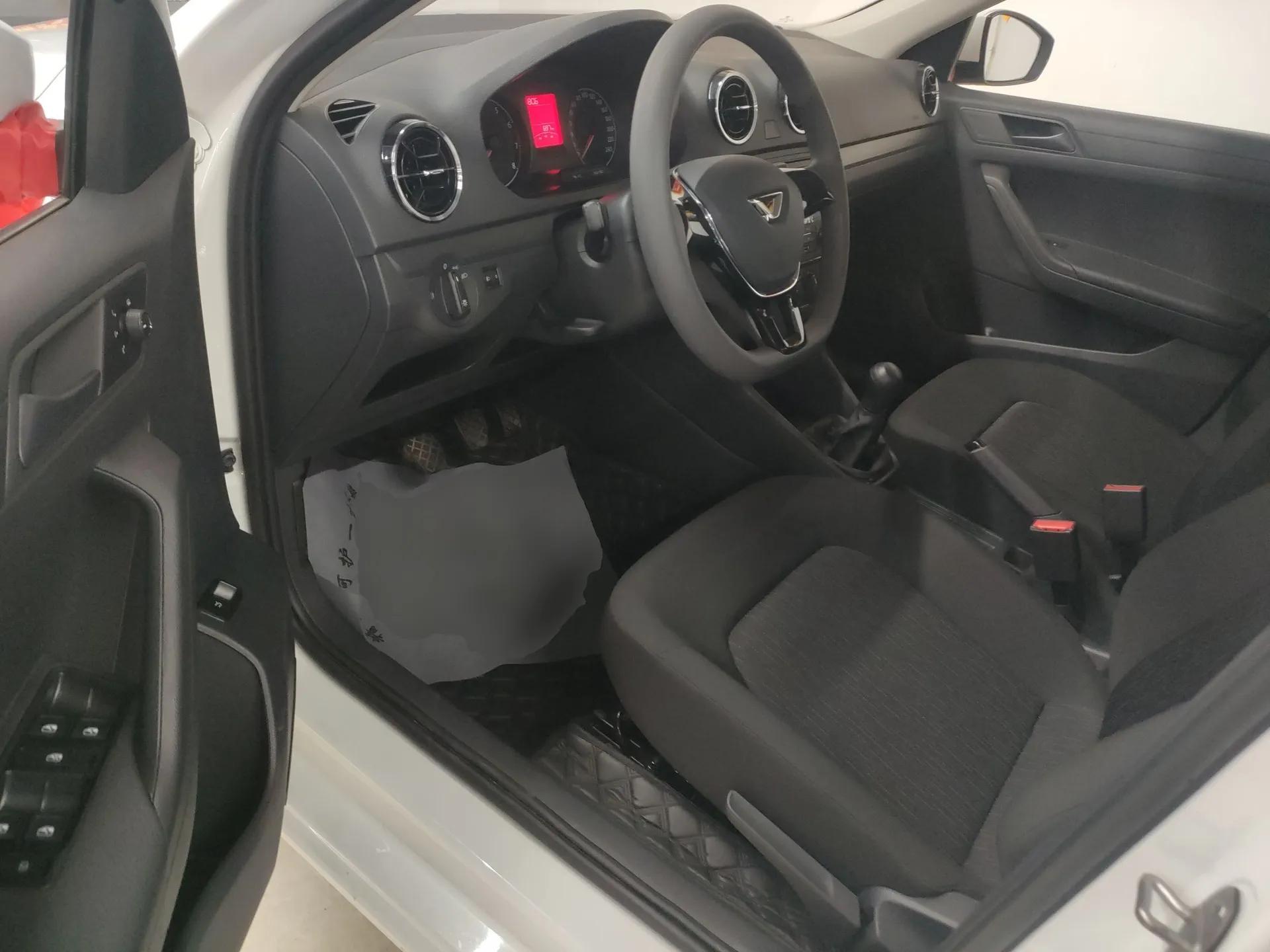 Jetta VA3 2024 1.5L Manual Entry-Level Version — миниатюра 19