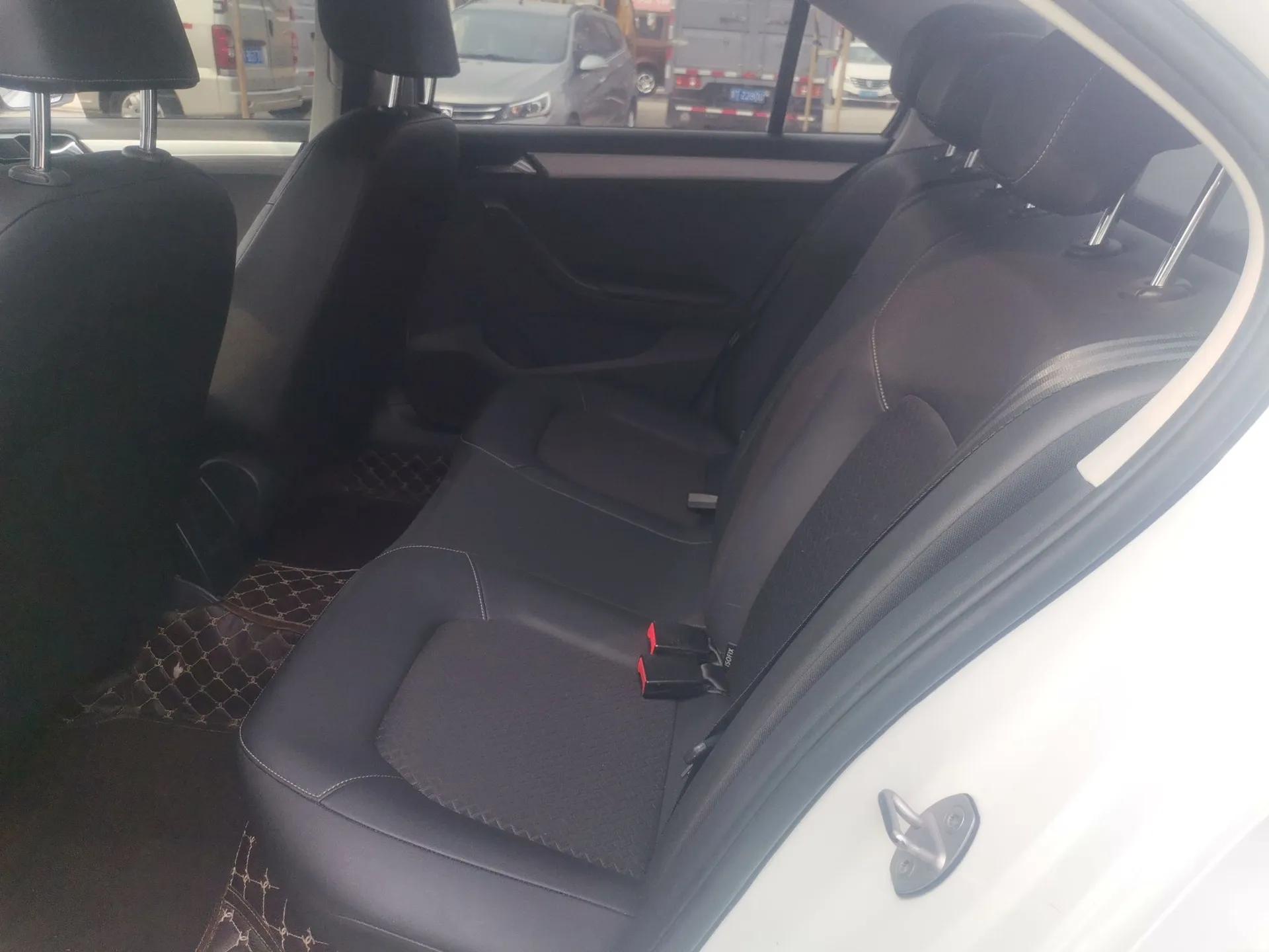 Jetta VA3 2019 1.5L Automatic Enjoyment Edition — миниатюра 20