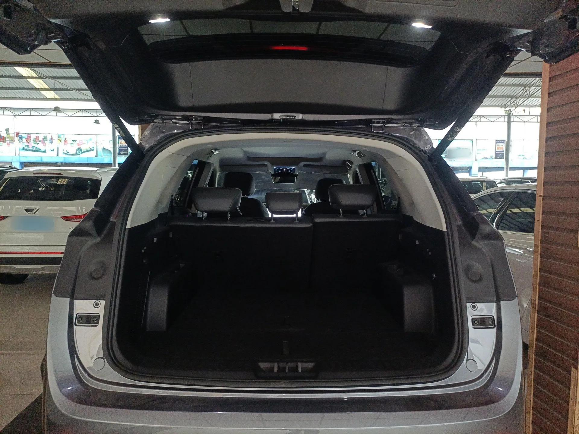 JETOUR Shanhai L9 2024 1.5TD 2DHT Max 5-Seater — миниатюра 19