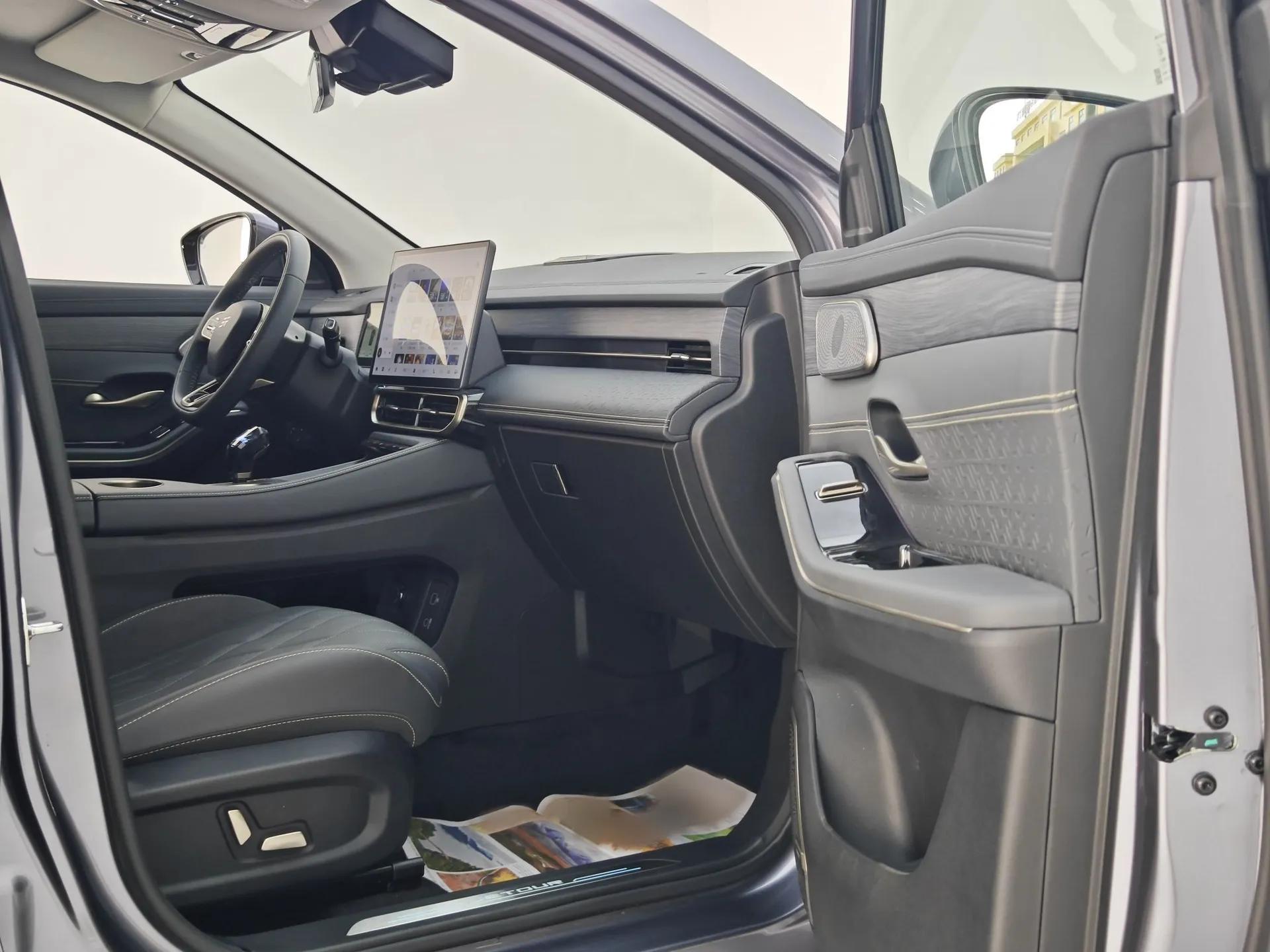 JETOUR Shanhai L9 2024 1.5TD 2DHT Max 5-Seater — миниатюра 23