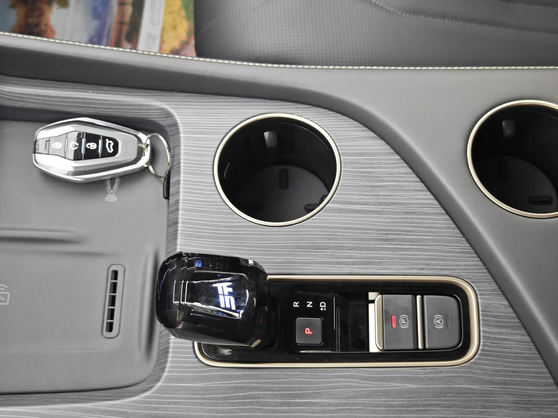 JETOUR Shanhai L9 2024 1.5TD 2DHT Max 5-Seater — миниатюра 29