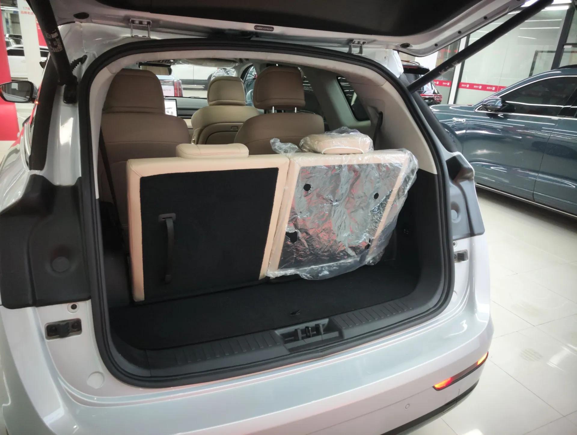JETOUR Shanhai L9 2025 1.5TD 2DHT Flagship Edition 6 Seats — миниатюра 22