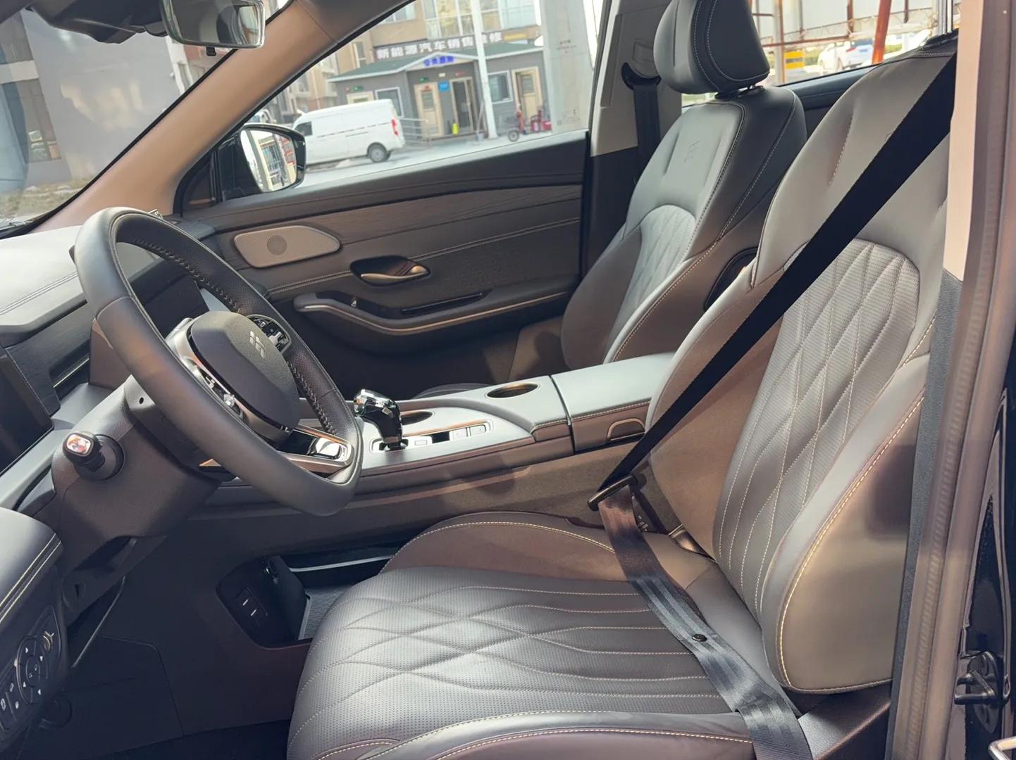 JETOUR Shanhai L9 2024 1.5TD 2DHT Pro 7-Seater — миниатюра 13
