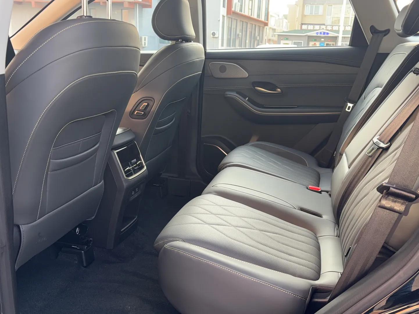JETOUR Shanhai L9 2024 1.5TD 2DHT Pro 7-Seater — миниатюра 17