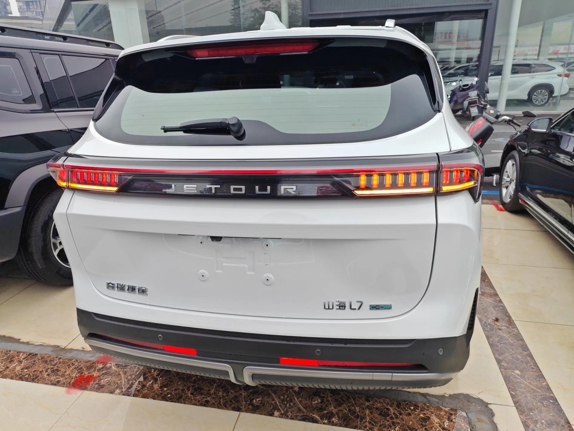 JETOUR Shanhai L7 2024 1.5T 120 km MAX 7-Seater — миниатюра 3