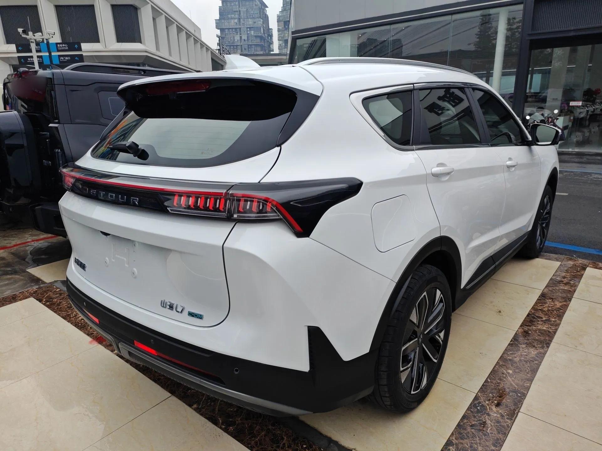 JETOUR Shanhai L7 2024 1.5T 120 km MAX 7-Seater — миниатюра 4