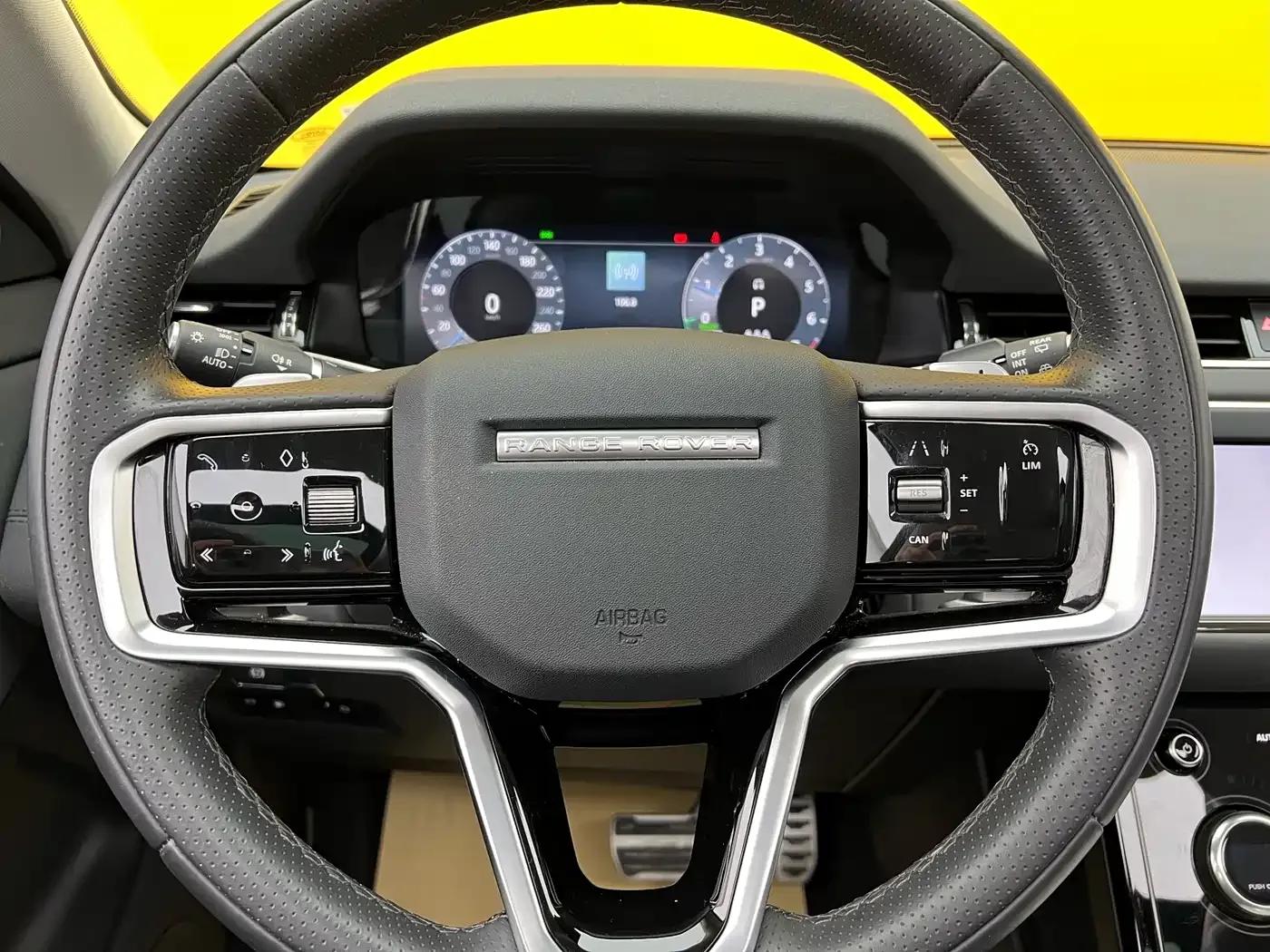 Range Rover Evoque Hybrid 2022 Model P300e Plug-in Electric Hybrid — миниатюра 11