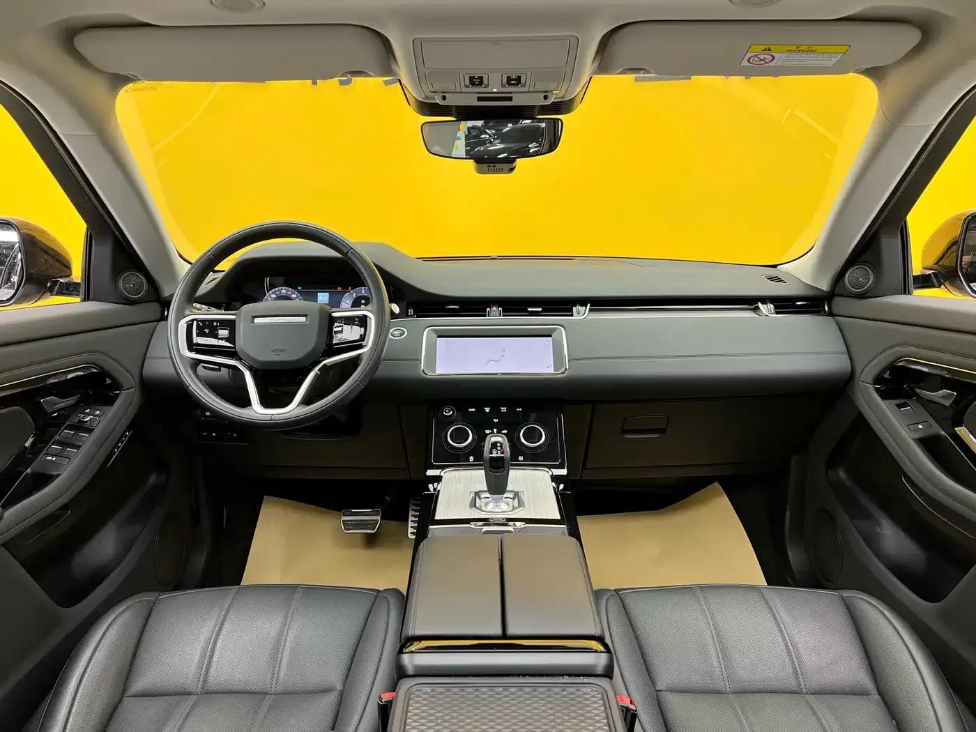 Range Rover Evoque Hybrid 2022 Model P300e Plug-in Electric Hybrid — миниатюра 8