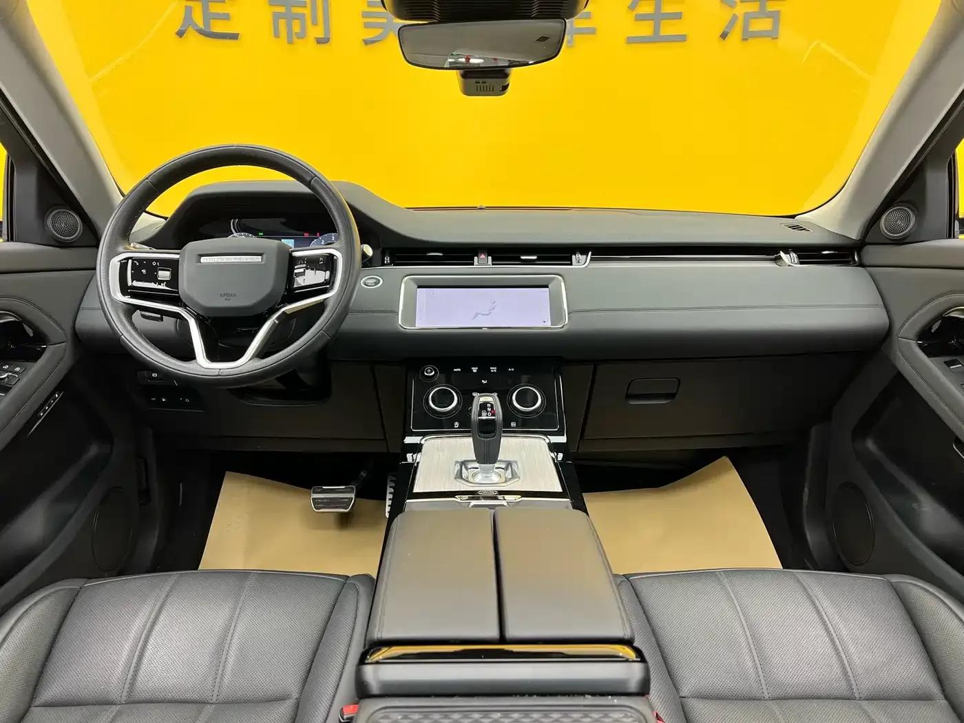 Range Rover Evoque Hybrid 2022 Model P300e Plug-in Electric Hybrid — миниатюра 9