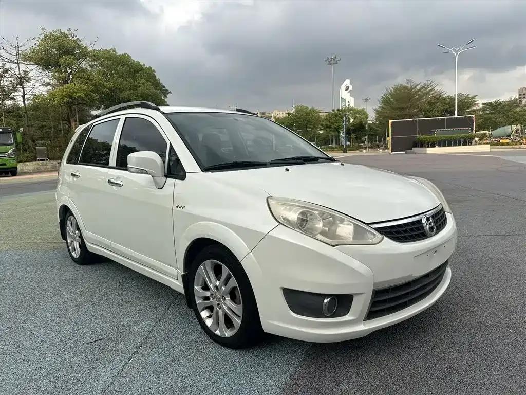 Liana A6 2014 Hatchback 1.5L Automatic Enjoyment Edition — миниатюра 3