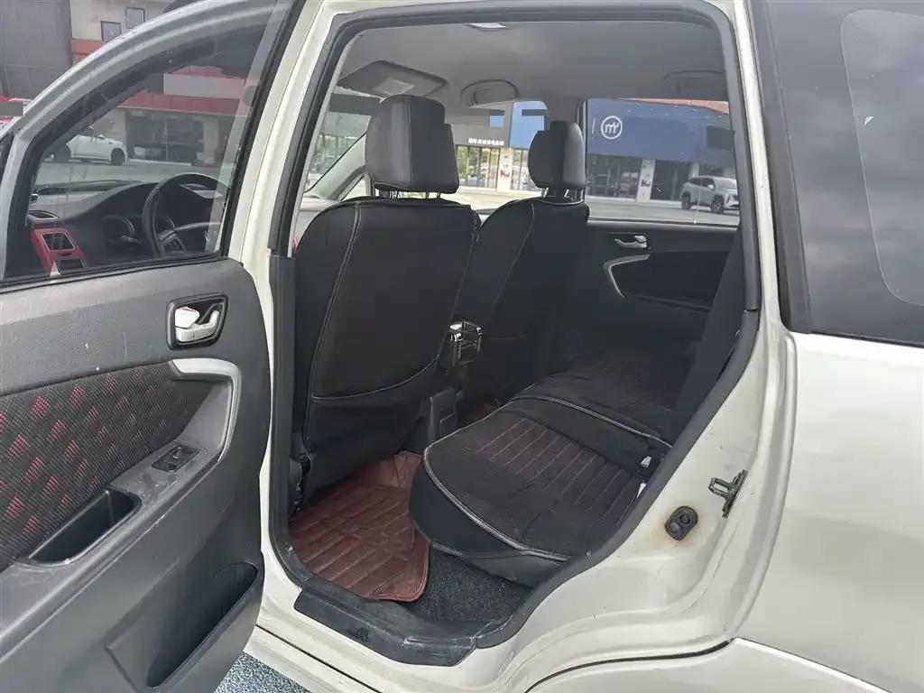 Liana A6 2014 Hatchback 1.5L Automatic Enjoyment Edition — миниатюра 6