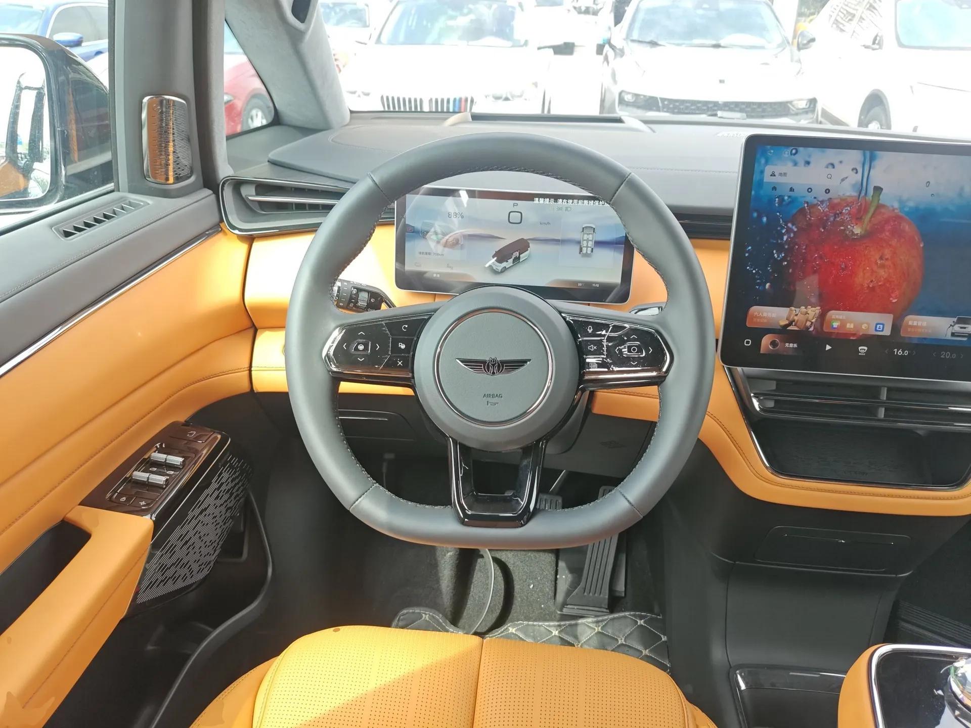 Geely Galaxy LEVC L380 2024 140-Degree 6-Seater All-Wheel-Drive Ultra — миниатюра 12