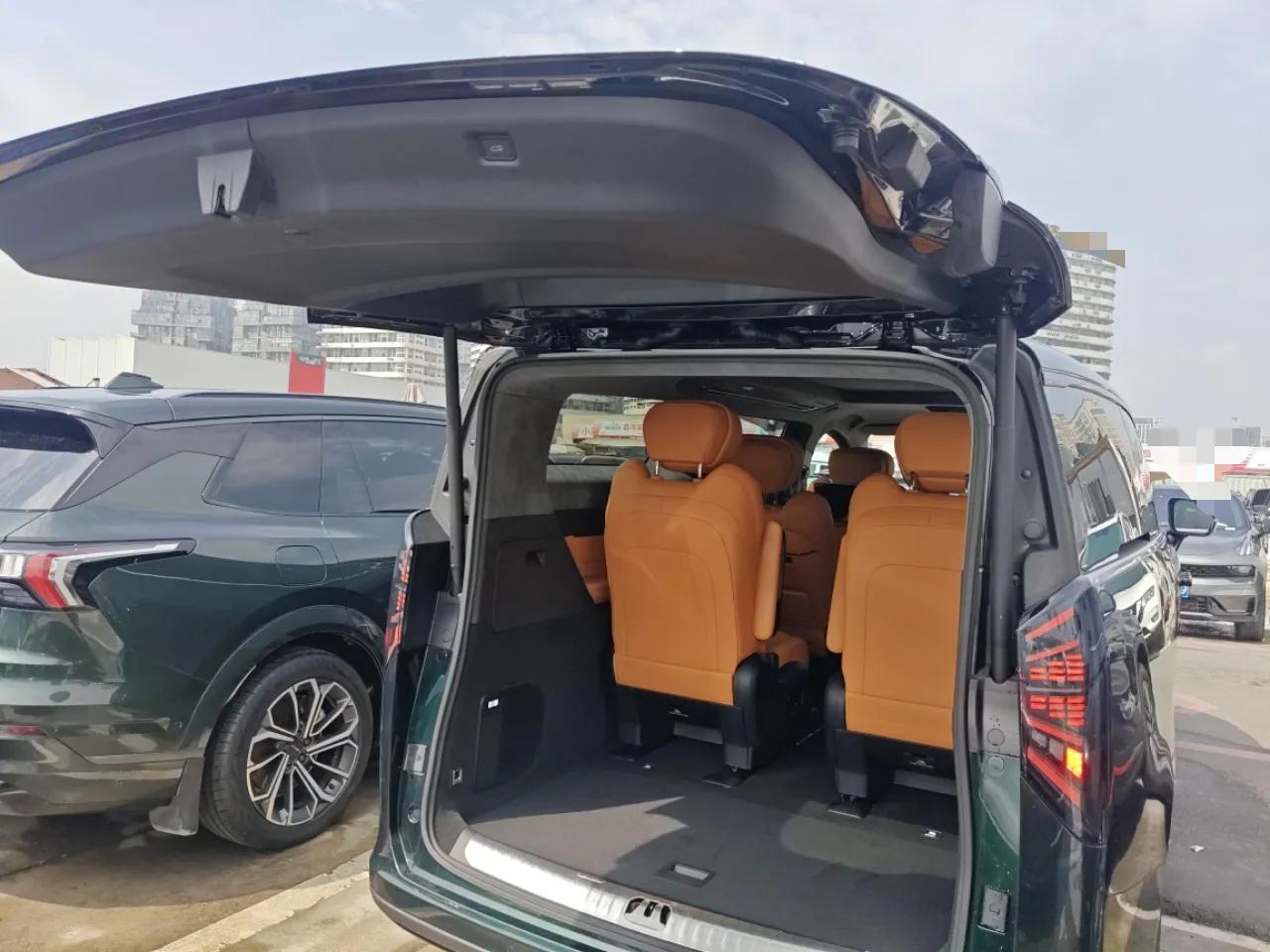 Geely Galaxy LEVC L380 2024 140-Degree 6-Seater All-Wheel-Drive Ultra — миниатюра 19