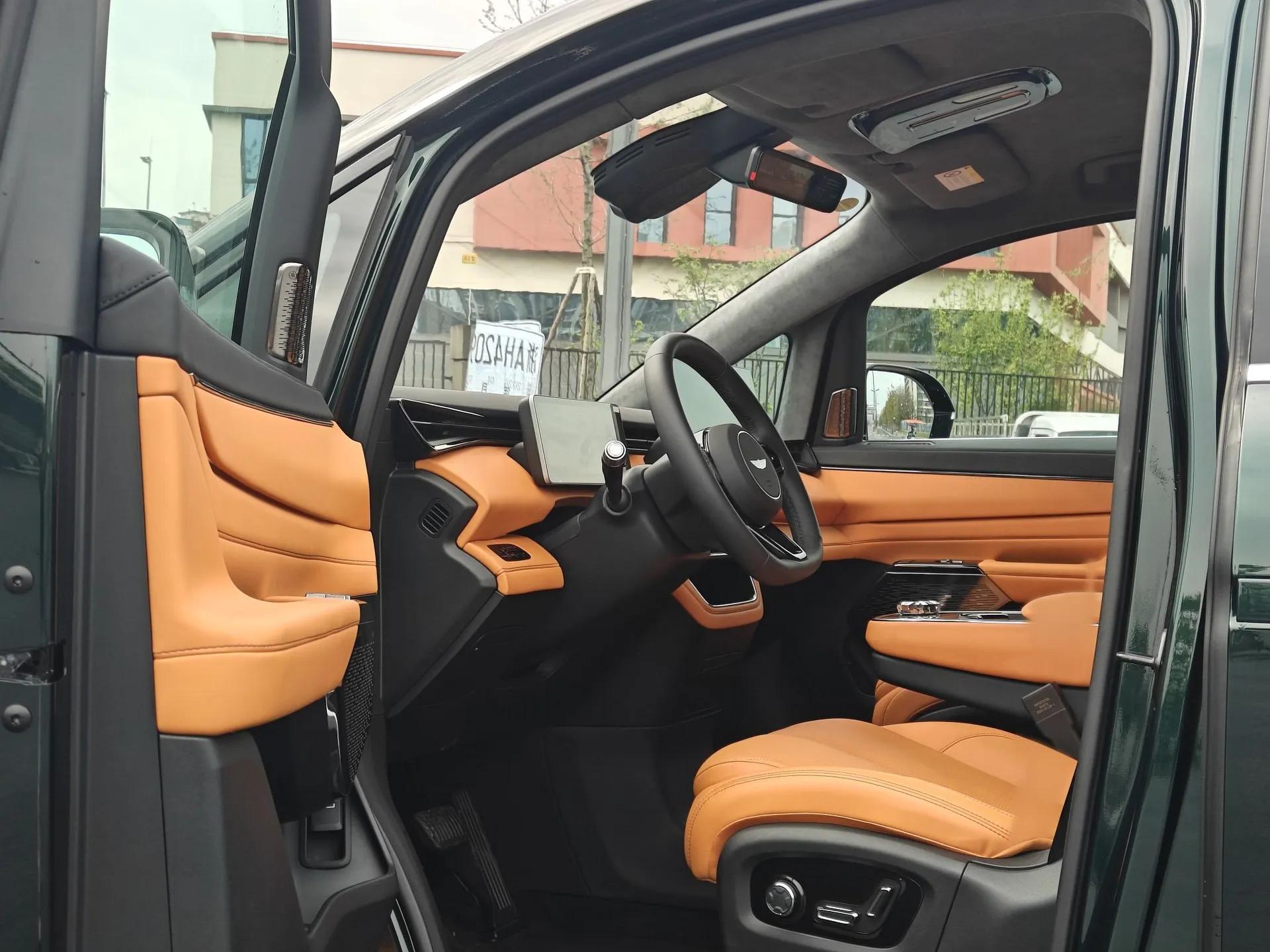 Geely Galaxy LEVC L380 2024 140-Degree 6-Seater All-Wheel-Drive Ultra — миниатюра 20