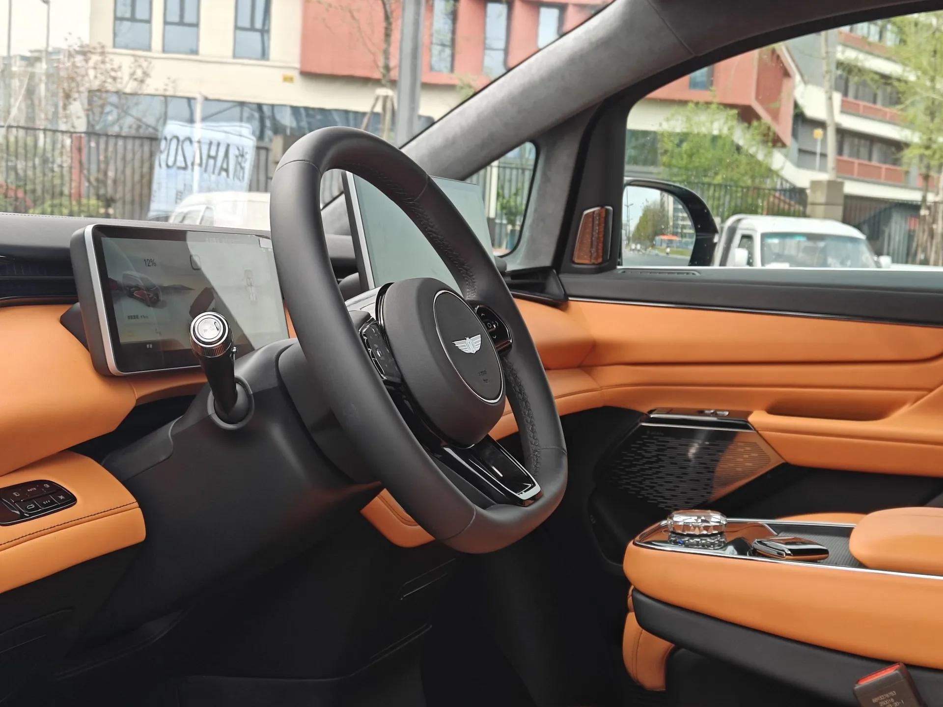 Geely Galaxy LEVC L380 2024 140-Degree 6-Seater All-Wheel-Drive Ultra — миниатюра 21