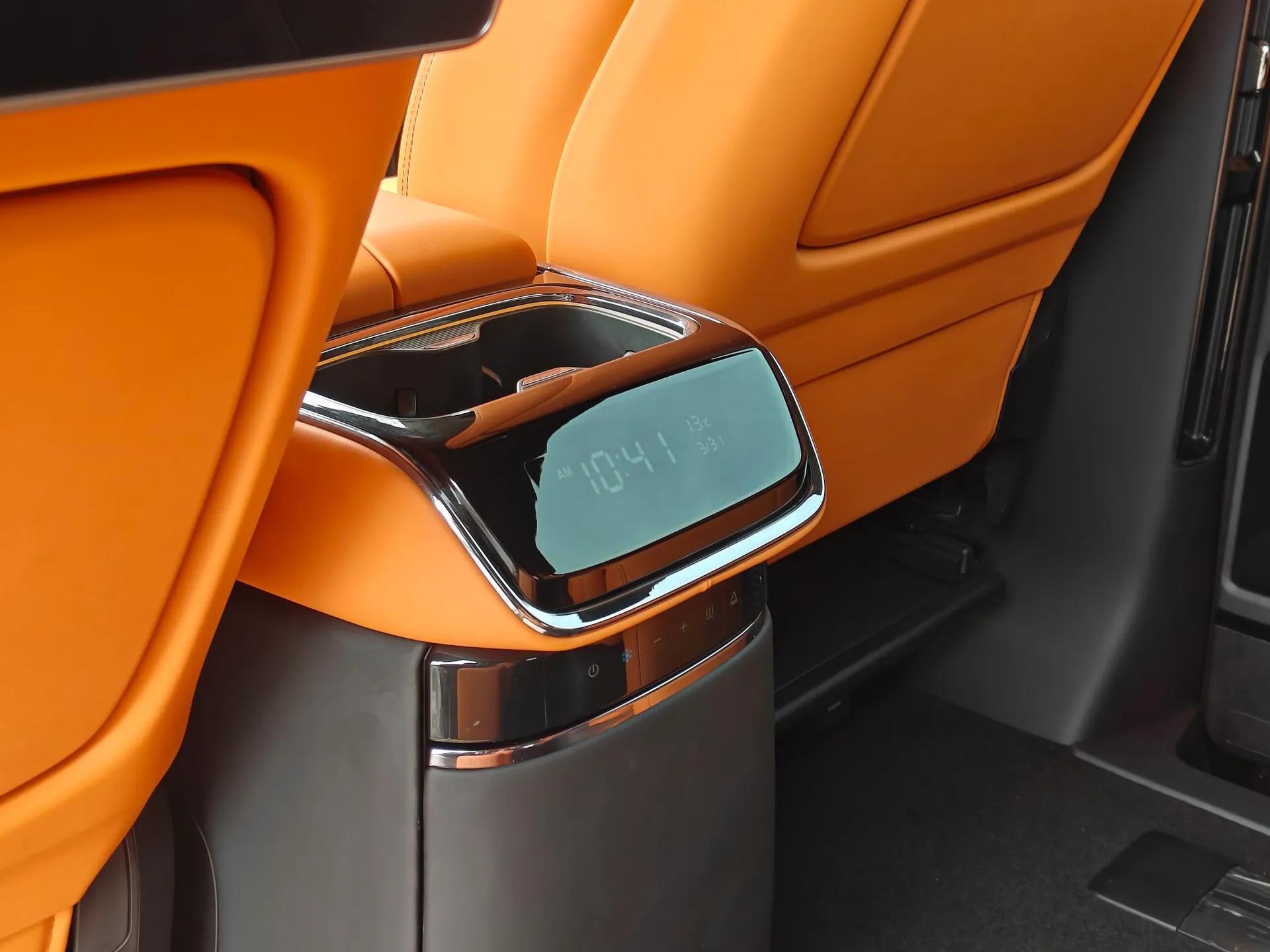 Geely Galaxy LEVC L380 2024 140-Degree 6-Seater All-Wheel-Drive Ultra — миниатюра 25