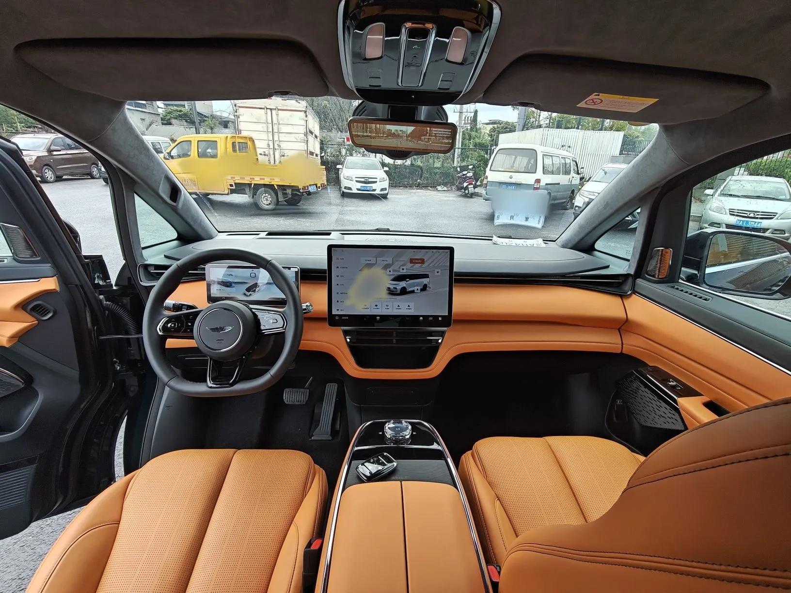 Geely Galaxy LEVC L380 2024 140-Degree 6-Seater All-Wheel-Drive Ultra — миниатюра 28