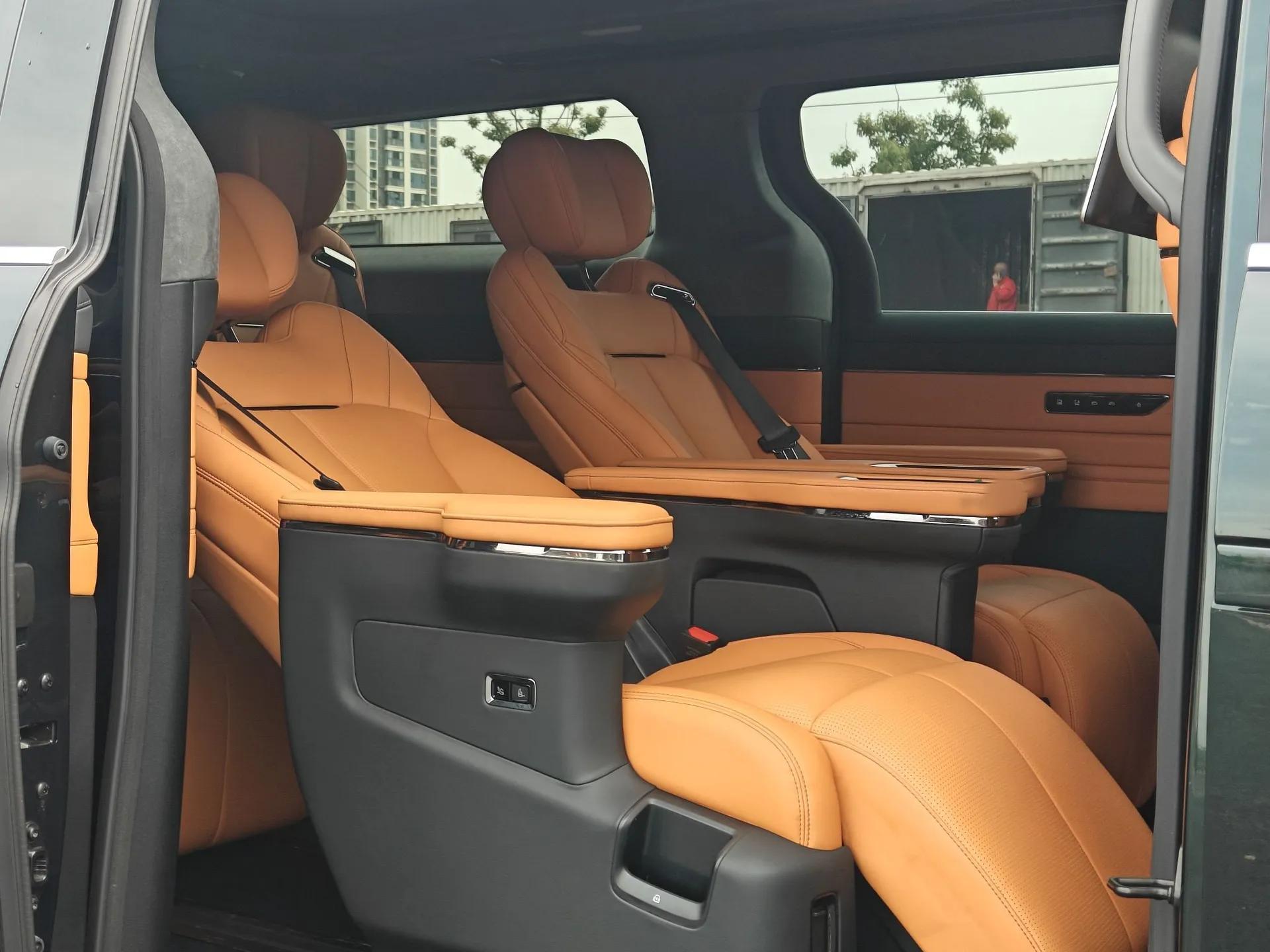 Geely Galaxy LEVC L380 2024 140-Degree 6-Seater All-Wheel-Drive Ultra — миниатюра 29