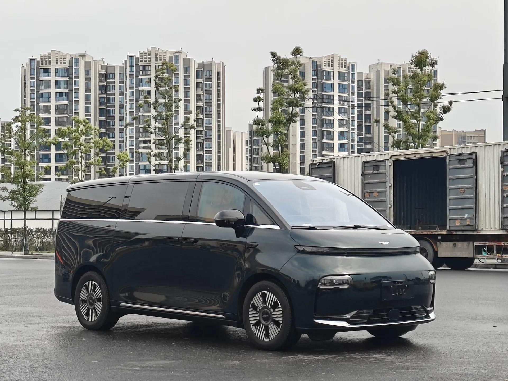 Geely Galaxy LEVC L380 2024 140-Degree 6-Seater All-Wheel-Drive Ultra — миниатюра 4