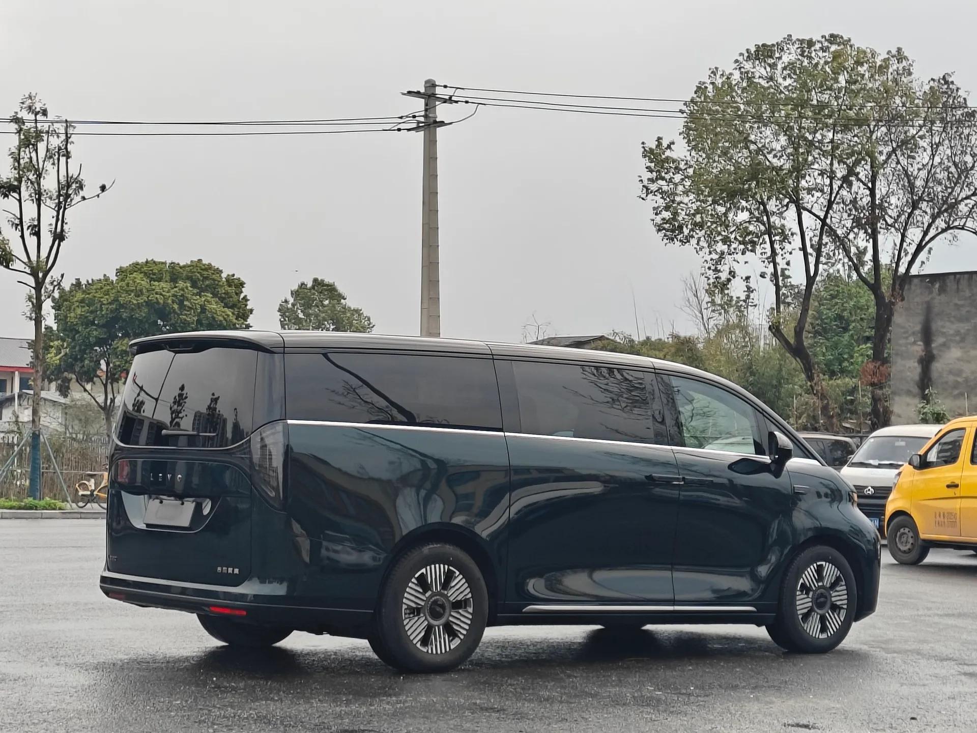 Geely Galaxy LEVC L380 2024 140-Degree 6-Seater All-Wheel-Drive Ultra — миниатюра 9