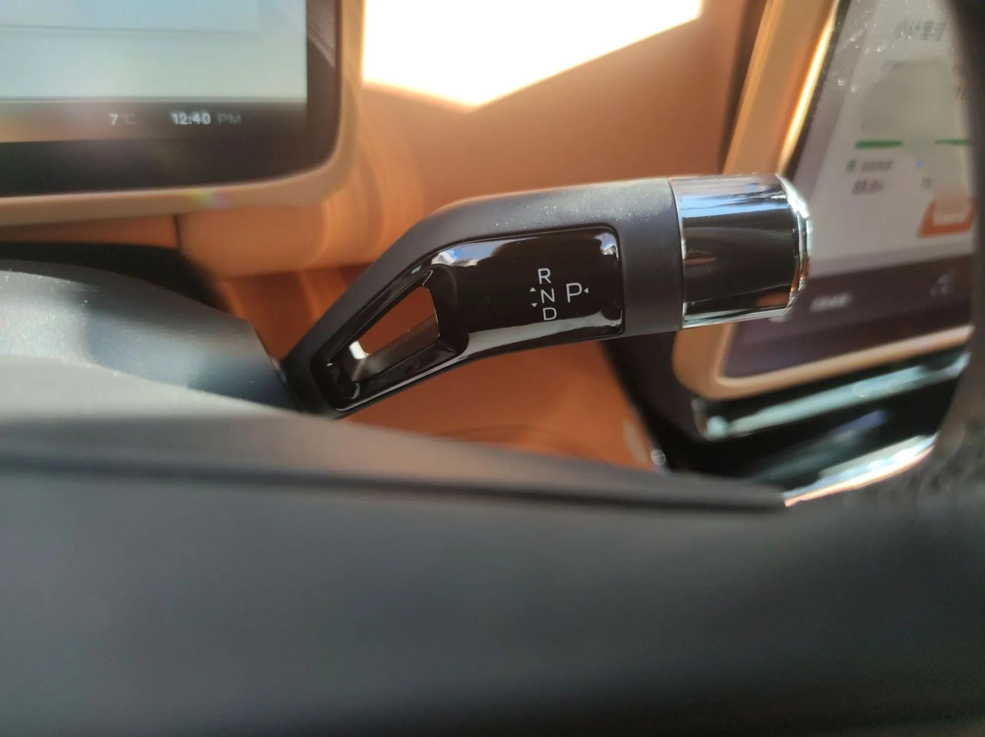 Geely Galaxy LEVC L380 2024 140-Degree 8-Seater Four-Wheel Drive Max — миниатюра 13