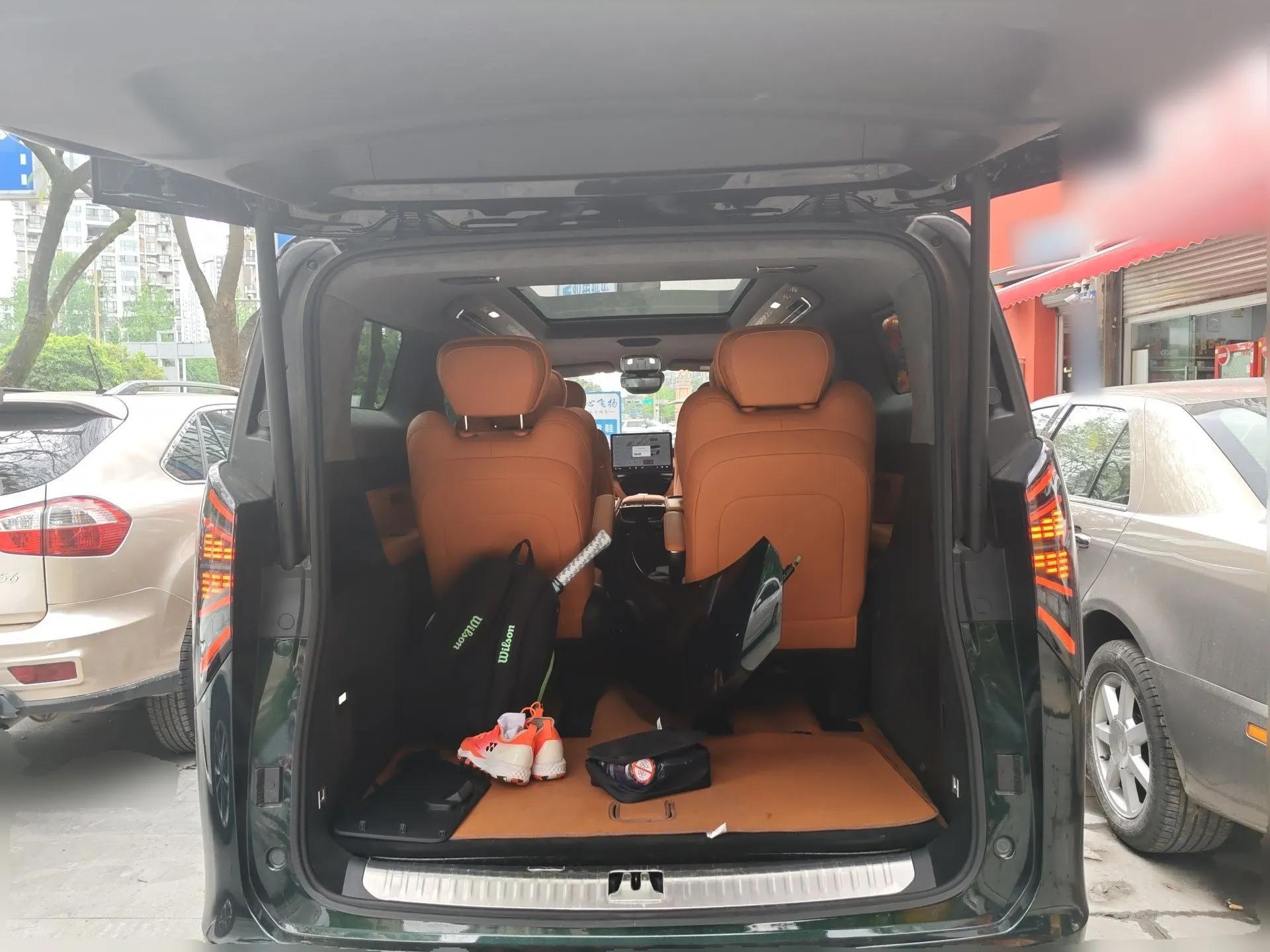 Geely Galaxy LEVC L380 2025 805 km Flagship Version All-Wheel Drive — миниатюра 20