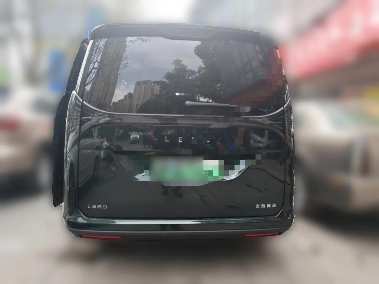 Geely Galaxy LEVC L380 2025 805 km Flagship Version All-Wheel Drive — миниатюра 5