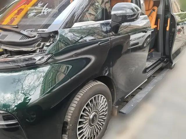 Geely Galaxy LEVC L380 2025 805 km Flagship Version All-Wheel Drive