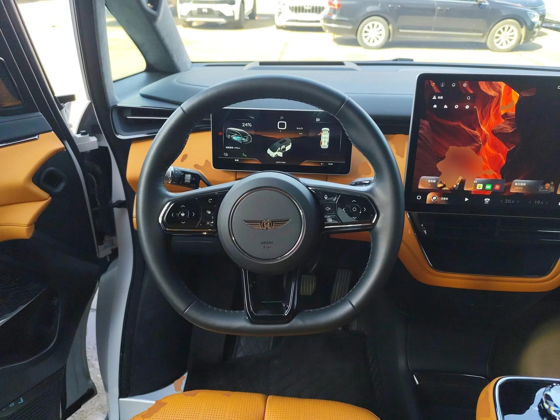 Geely Galaxy LEVC L380 2024 140-Degree 6-Seater All-Wheel-Drive Ultra — миниатюра 13