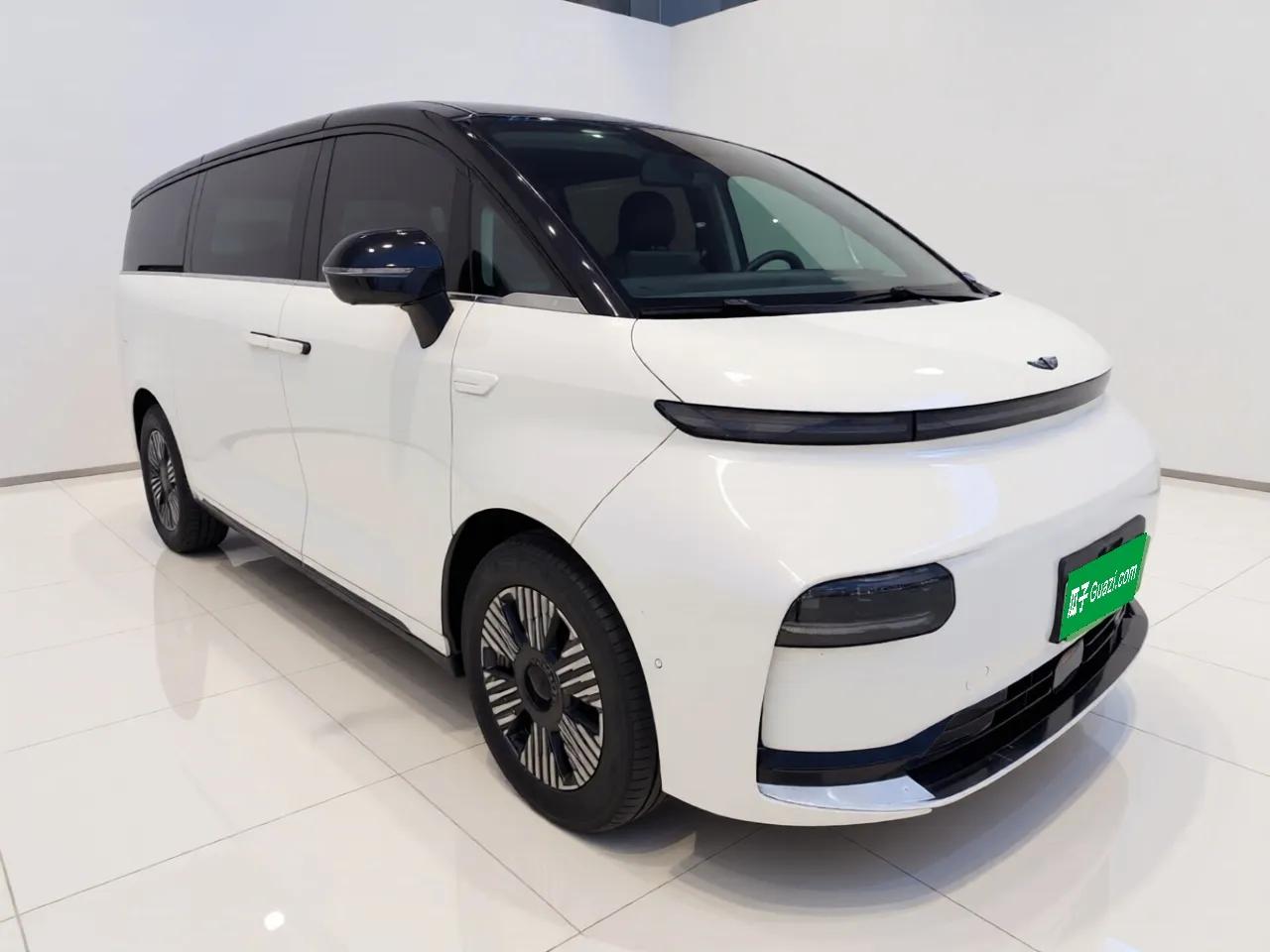Geely Galaxy LEVC L380 2024 140-Degree 6-Seater All-Wheel-Drive Ultra — миниатюра 6