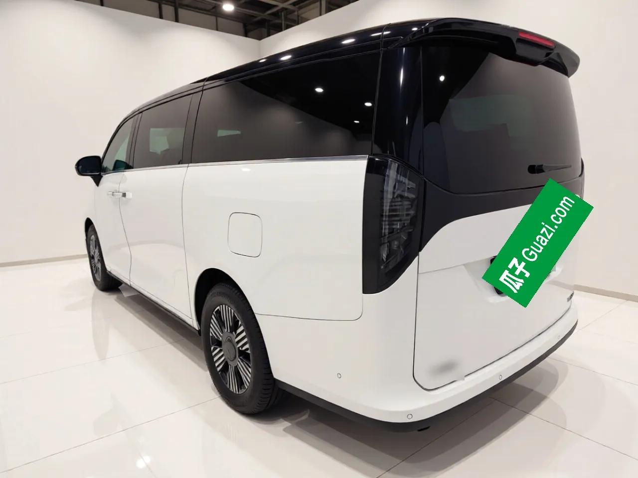 Geely Galaxy LEVC L380 2024 140-Degree 6-Seater All-Wheel-Drive Ultra — миниатюра 7