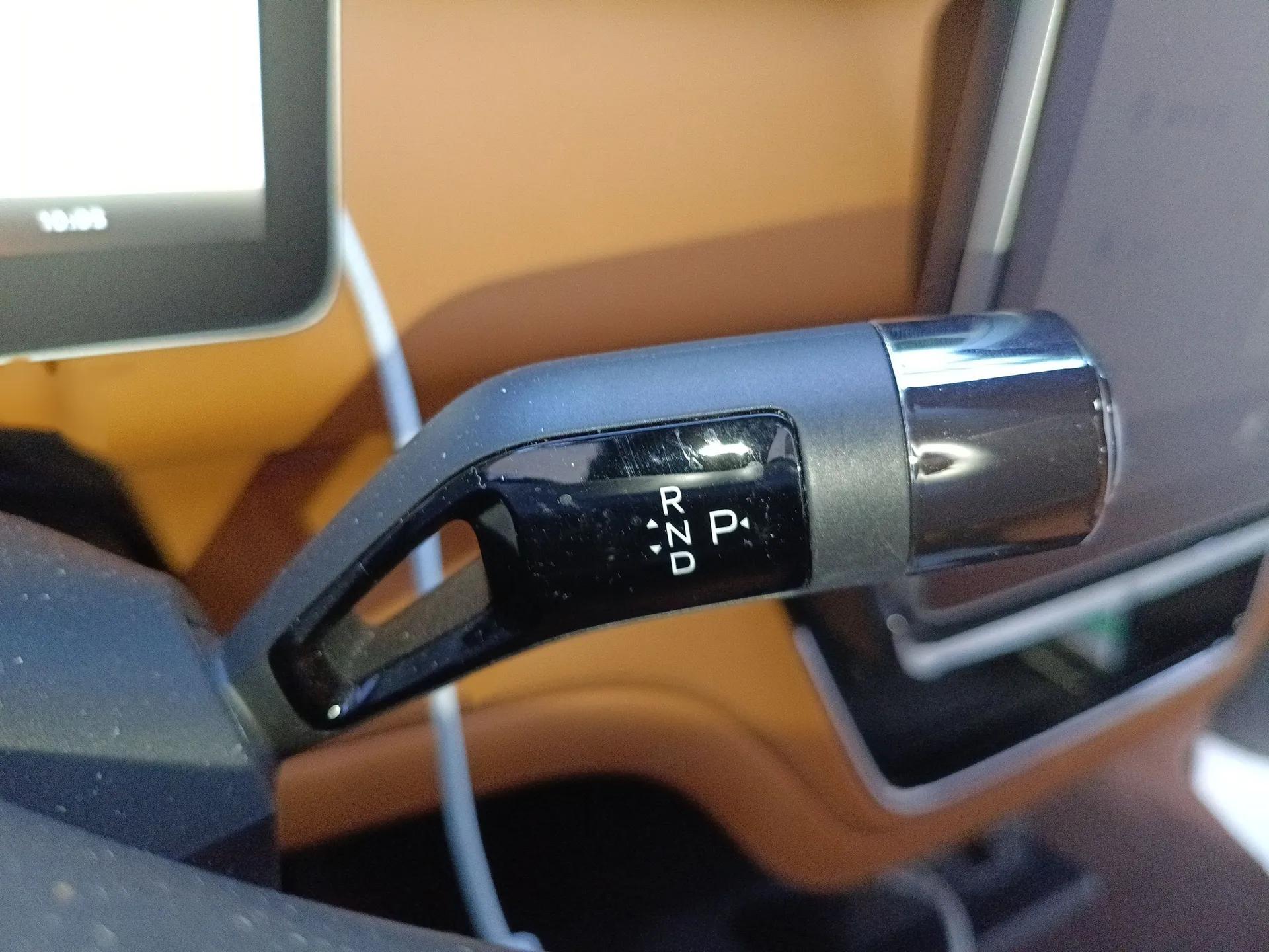 Geely Galaxy LEVC L380 2024 140-Degree 6-Seater All-Wheel-Drive Ultra — миниатюра 12