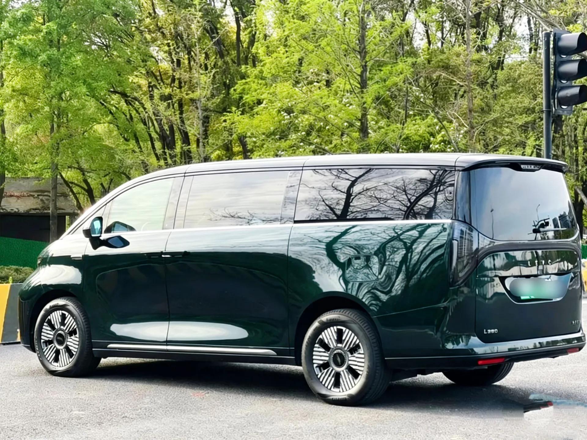 Geely Galaxy LEVC L380 2024 140-Degree 6-Seater All-Wheel-Drive Ultra — миниатюра 4