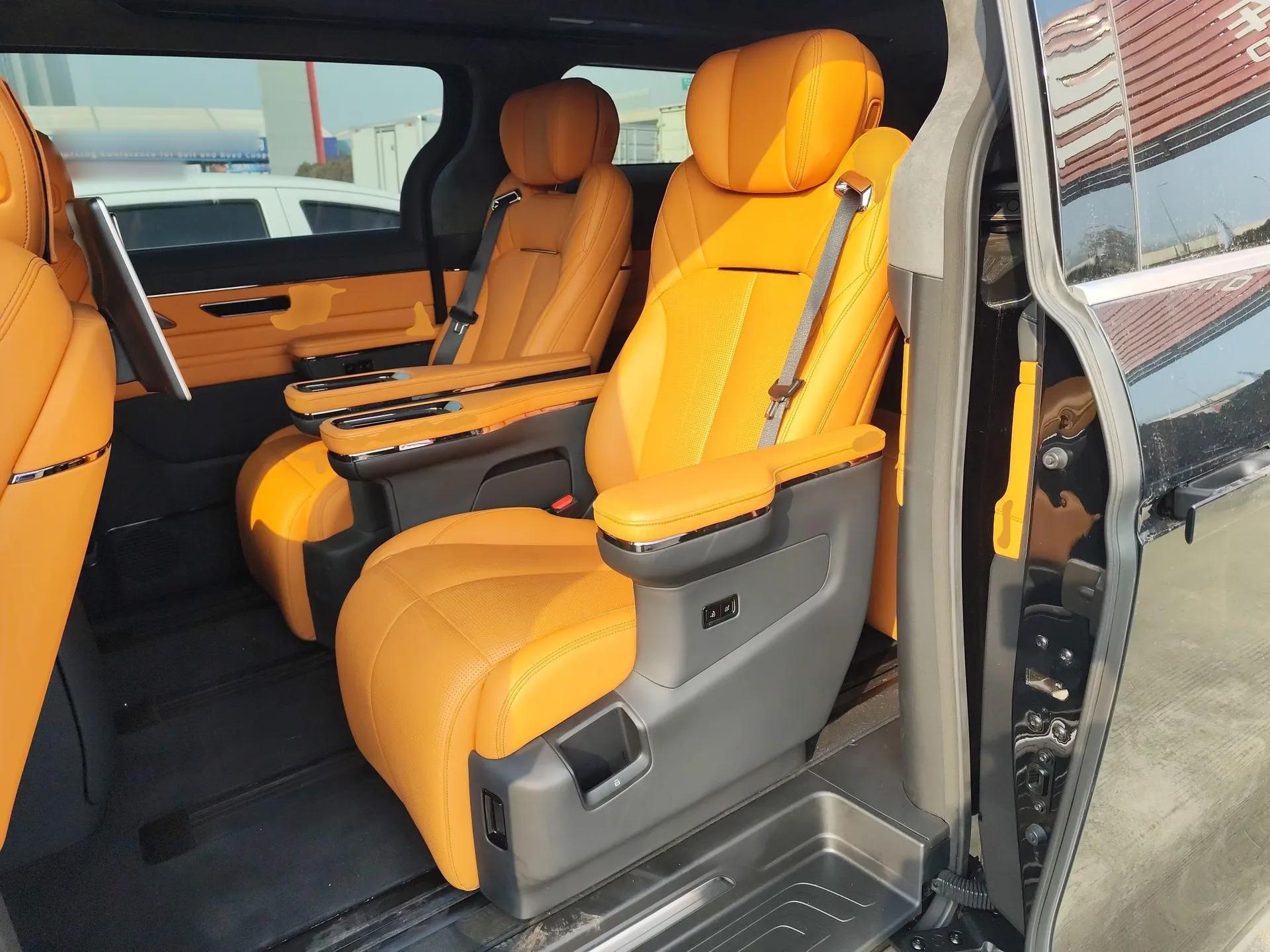 Geely Galaxy LEVC L380 2024 140-Degree 6-Seater All-Wheel-Drive Ultra — миниатюра 19