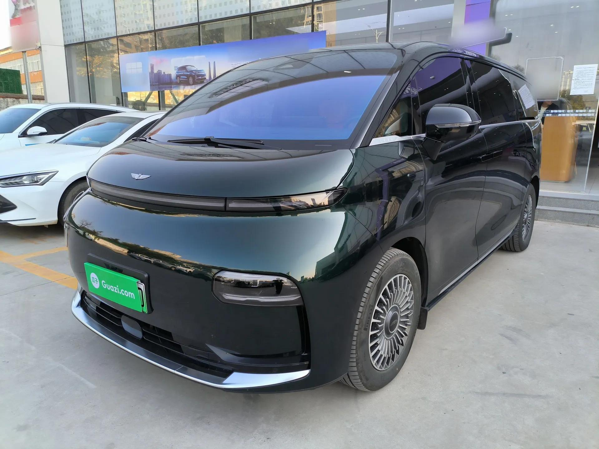 Geely Galaxy LEVC L380 2025 805 km Flagship Version All-Wheel Drive — миниатюра 1