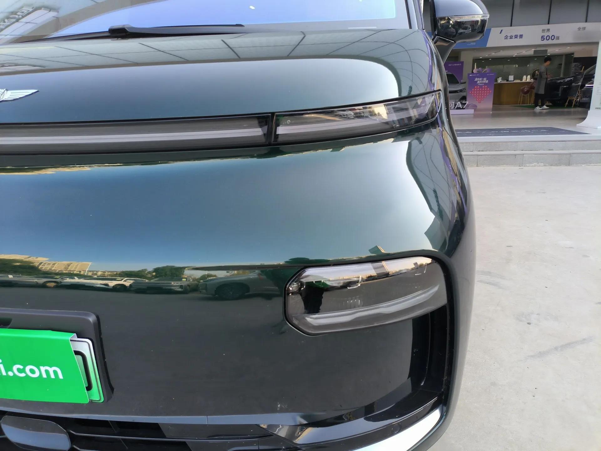 Geely Galaxy LEVC L380 2025 805 km Flagship Version All-Wheel Drive — миниатюра 2