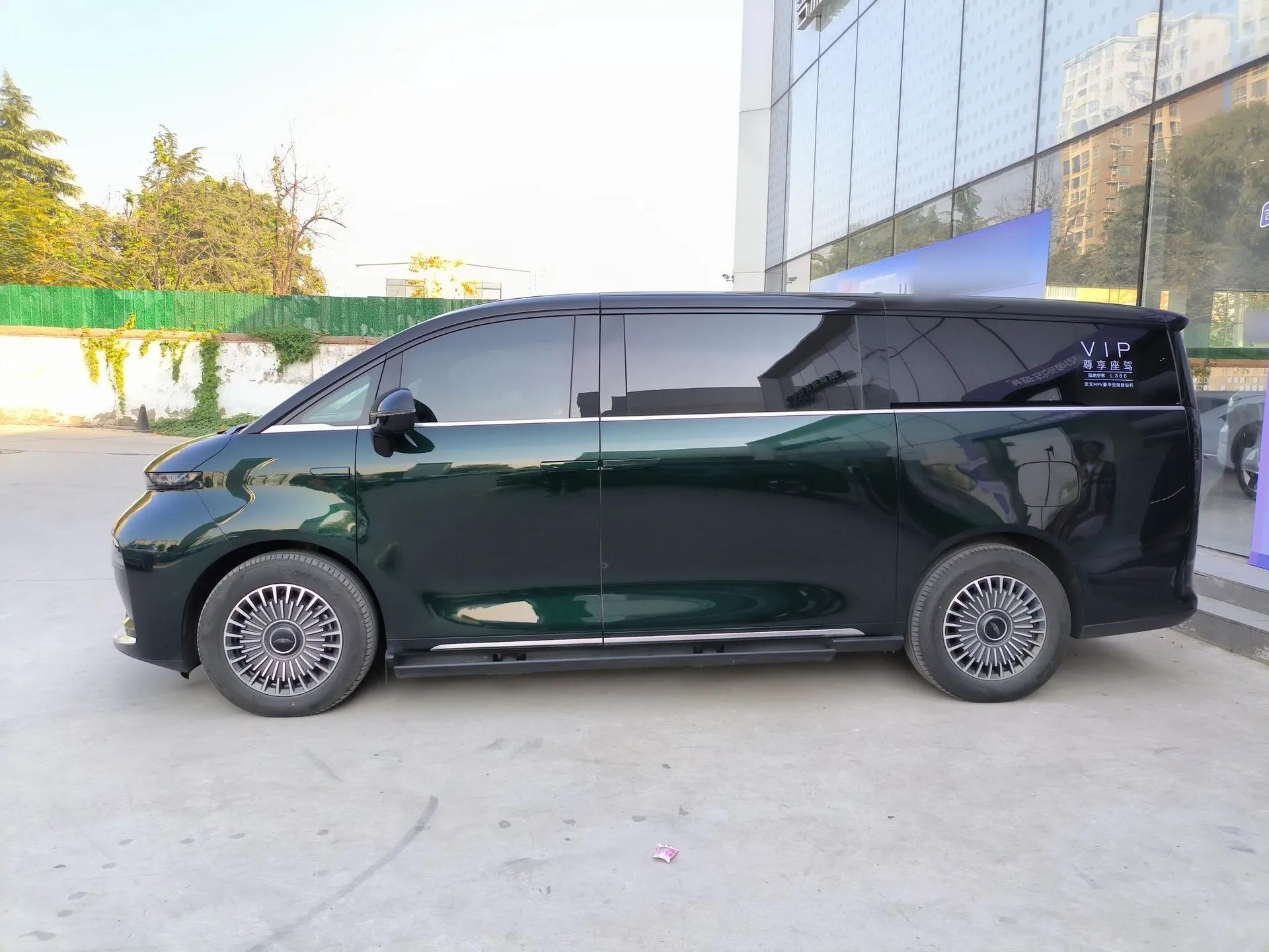Geely Galaxy LEVC L380 2025 805 km Flagship Version All-Wheel Drive — миниатюра 5