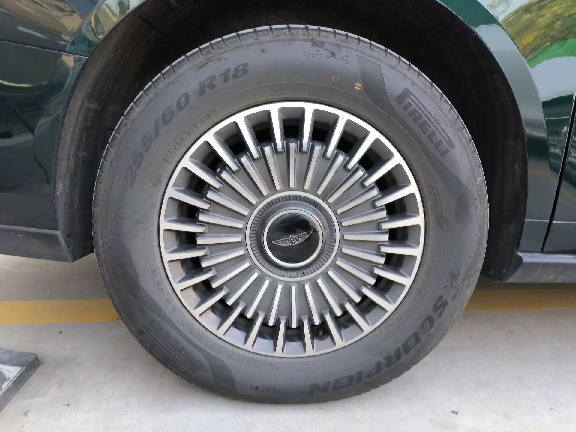 Geely Galaxy LEVC L380 2025 805 km Flagship Version All-Wheel Drive — миниатюра 10