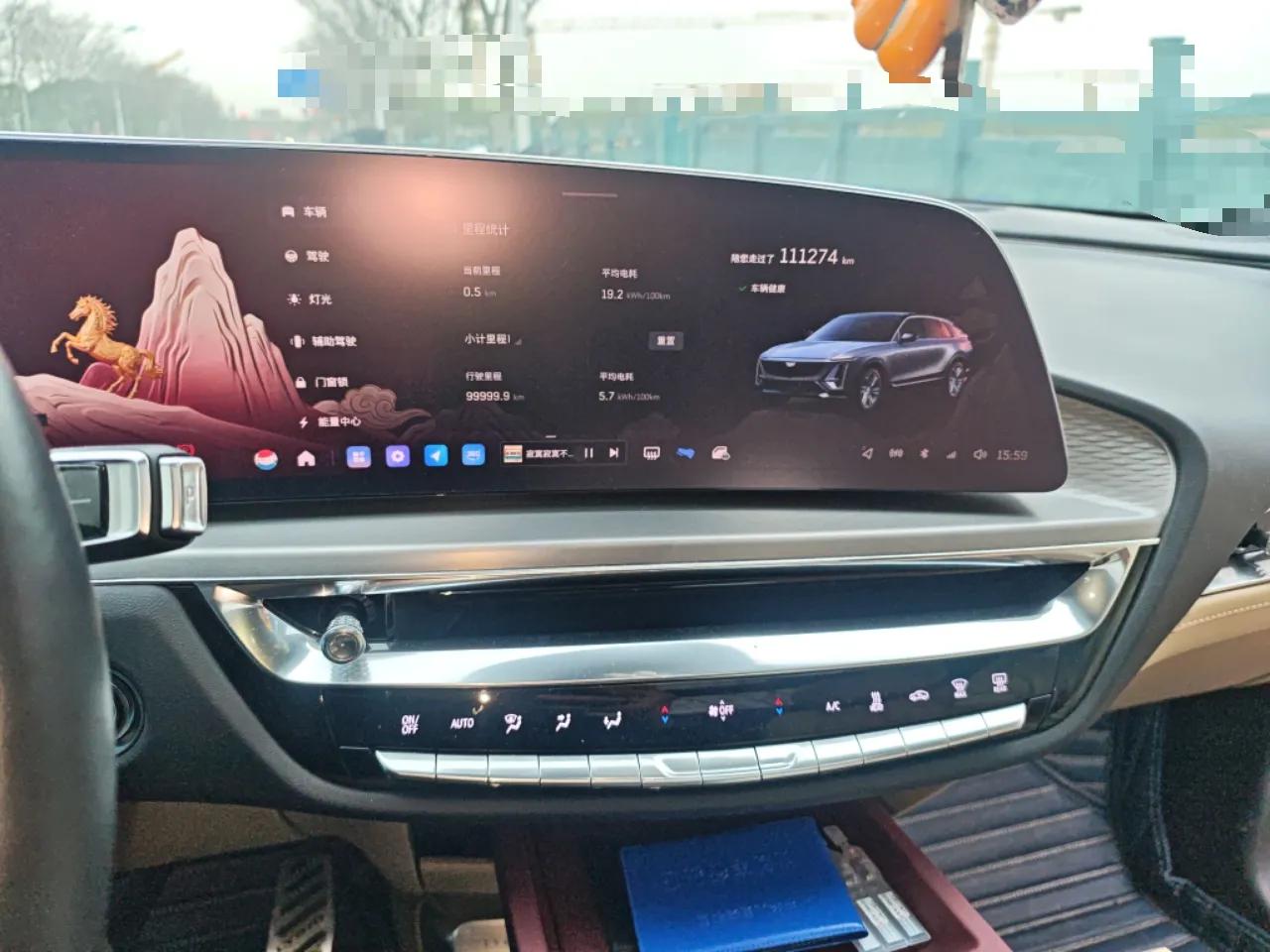 Cadillac LYRIQ 2022 Four-Wheel-Drive High-Performance Deluxe Edition — миниатюра 14
