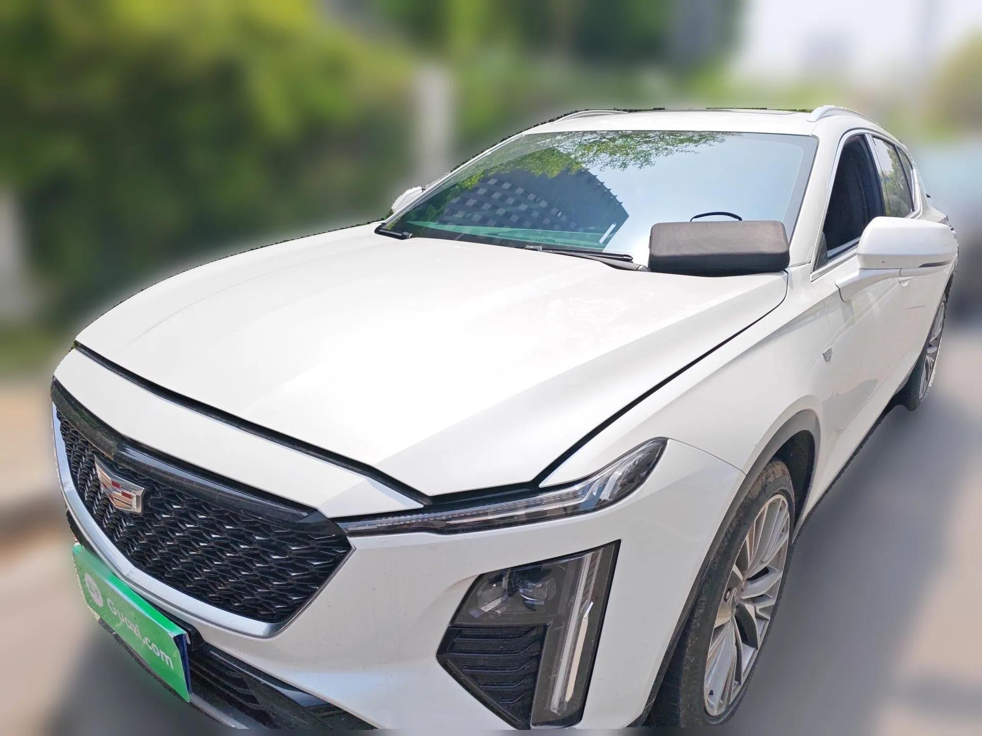 Cadillac GT4 2023 25T Luxury Model — миниатюра 1