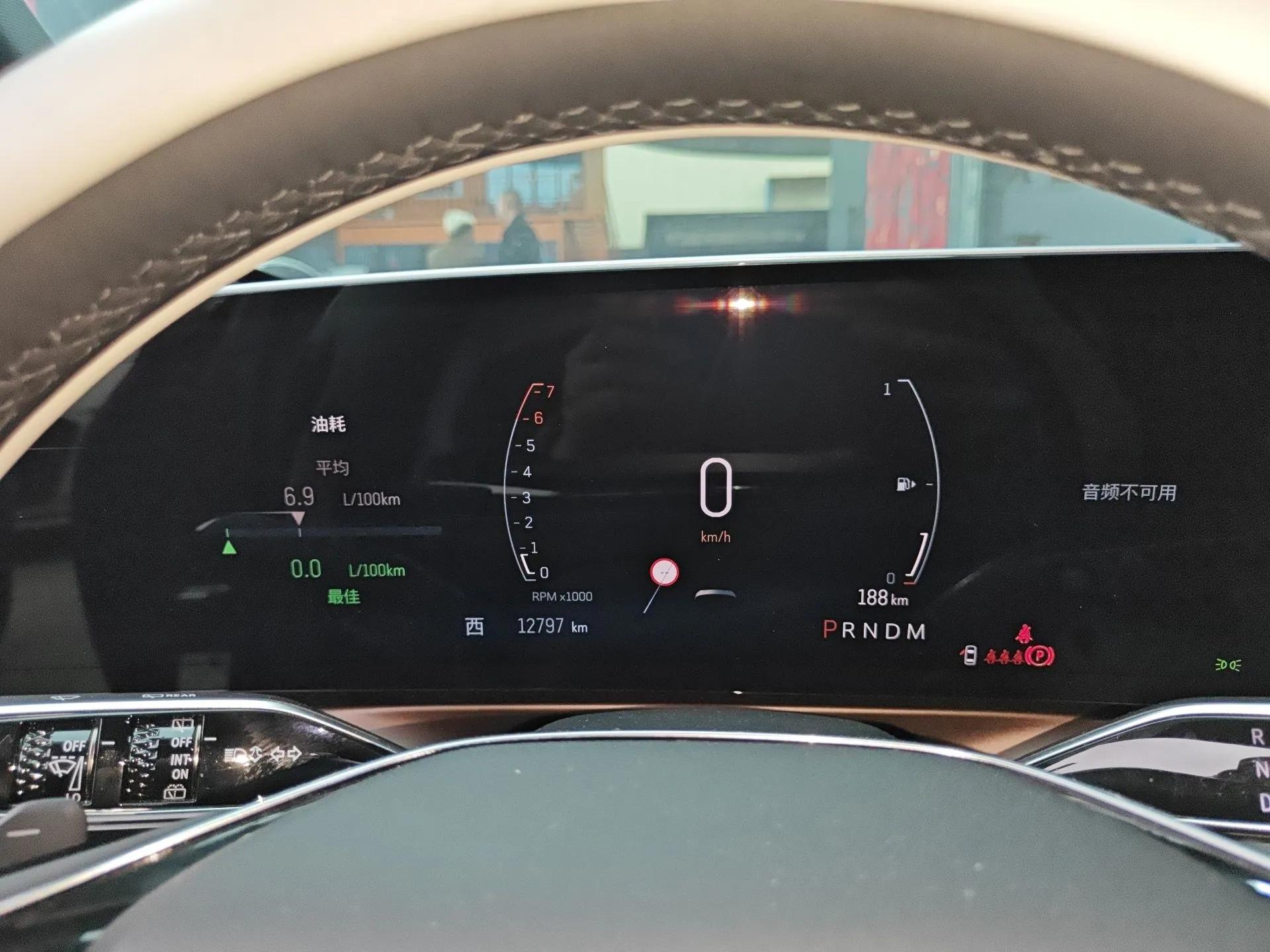 Cadillac GT4 2023 25T Fashion Edition — миниатюра 15