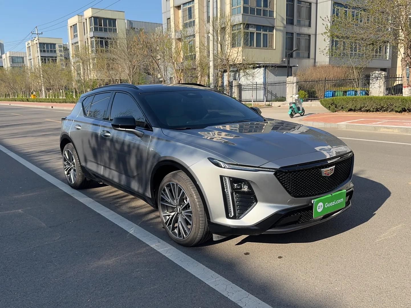Cadillac GT4 2023 25T Luxury Model — миниатюра 4