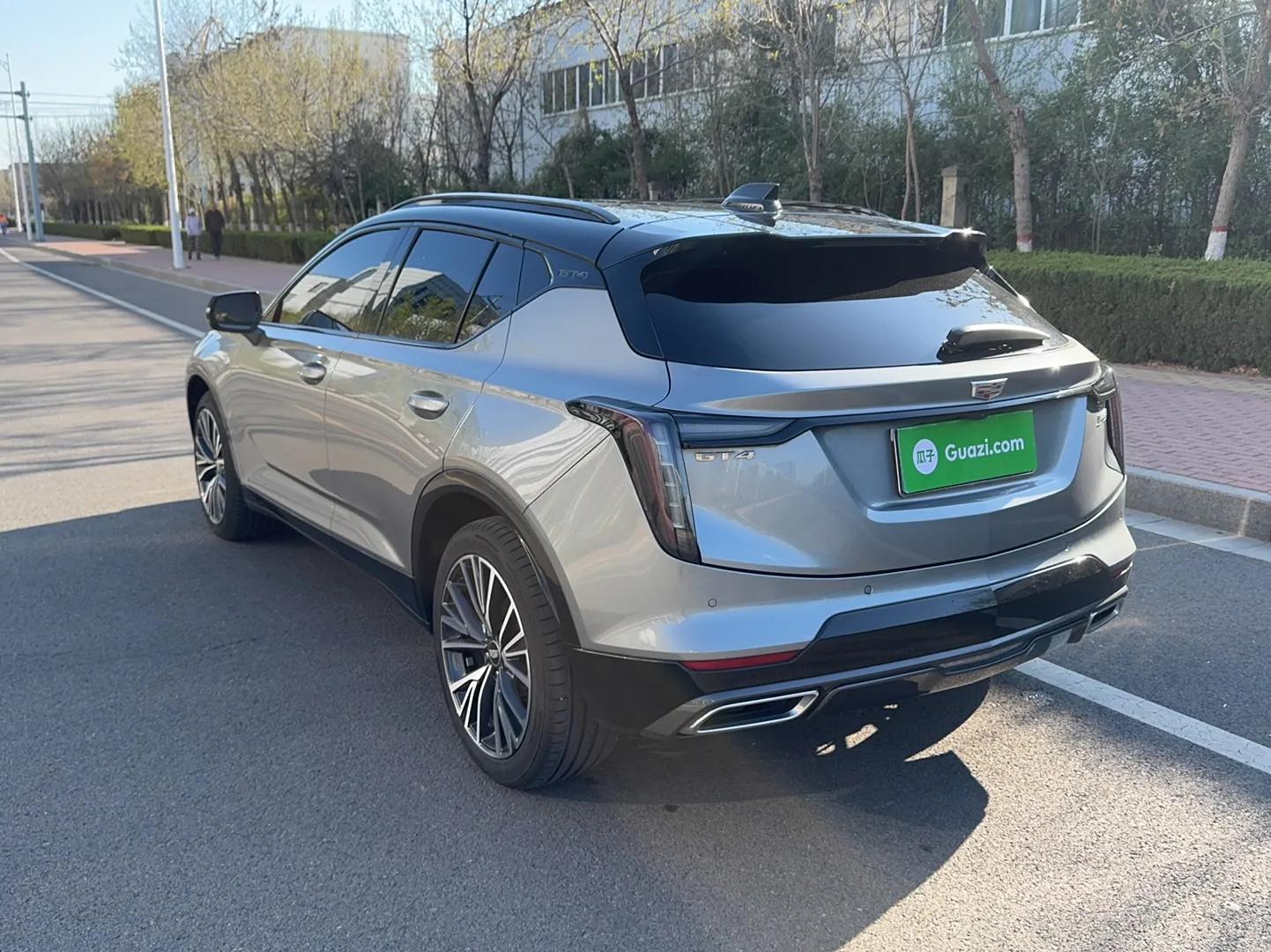 Cadillac GT4 2023 25T Luxury Model — миниатюра 8