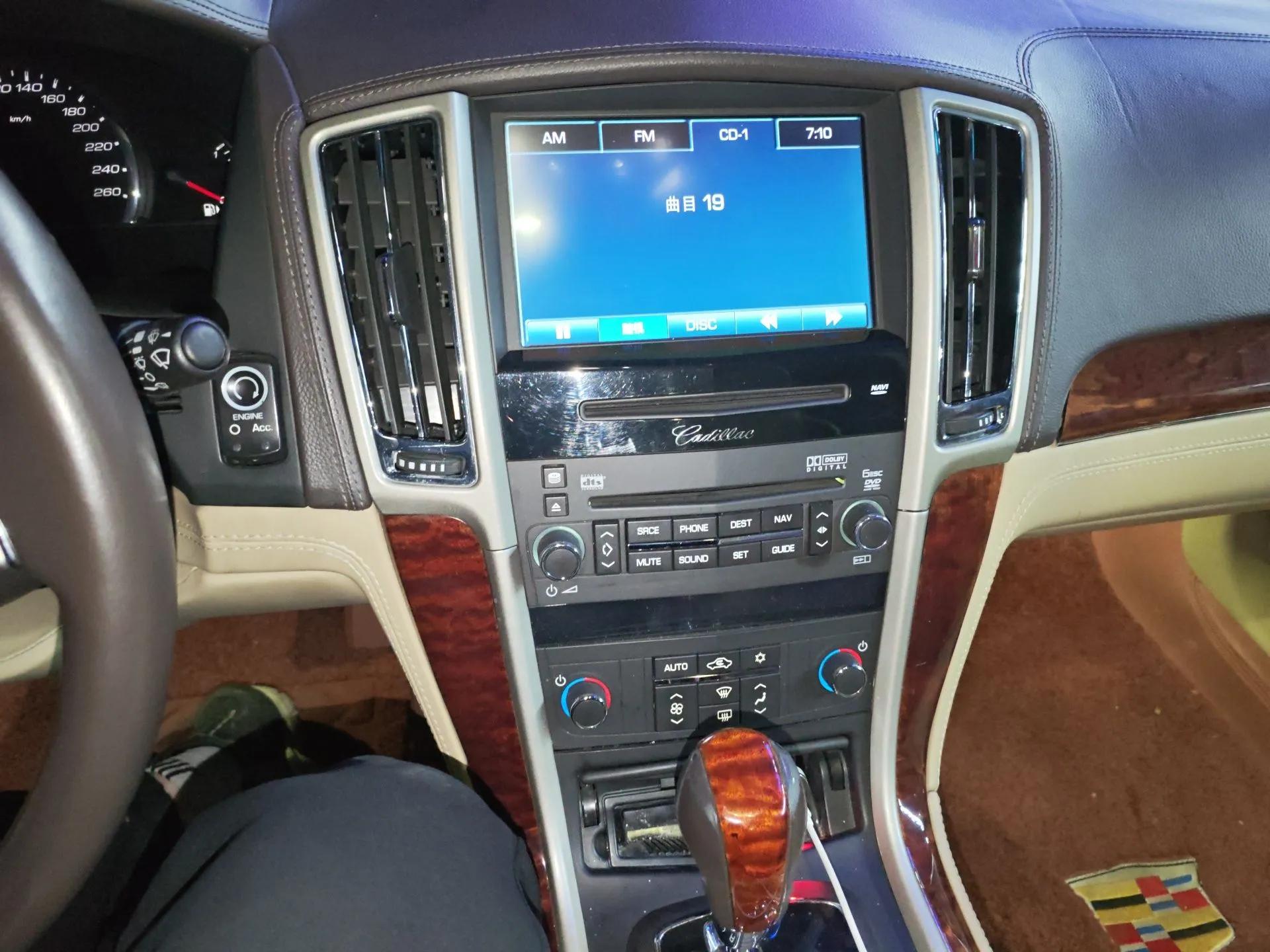Cadillac SLS Seville 2011 2.0T Luxury Edition — миниатюра 14