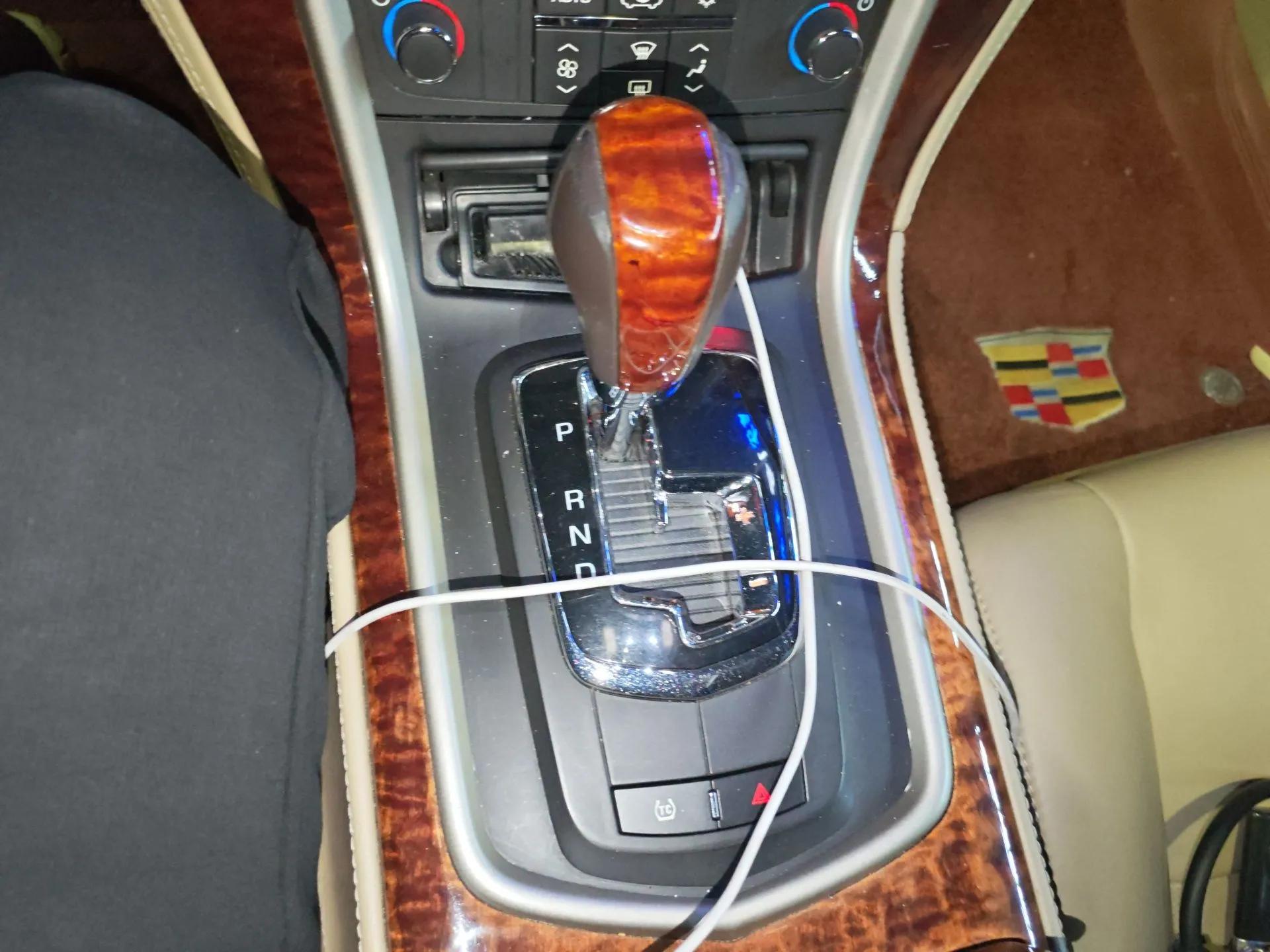 Cadillac SLS Seville 2011 2.0T Luxury Edition — миниатюра 15
